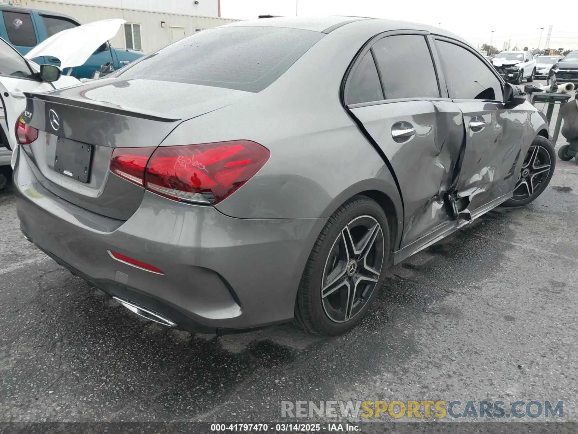 4 fotografías del automóvil dañado WDD3G4EB9KW002426 MERCEDES-BENZ A 220 2019