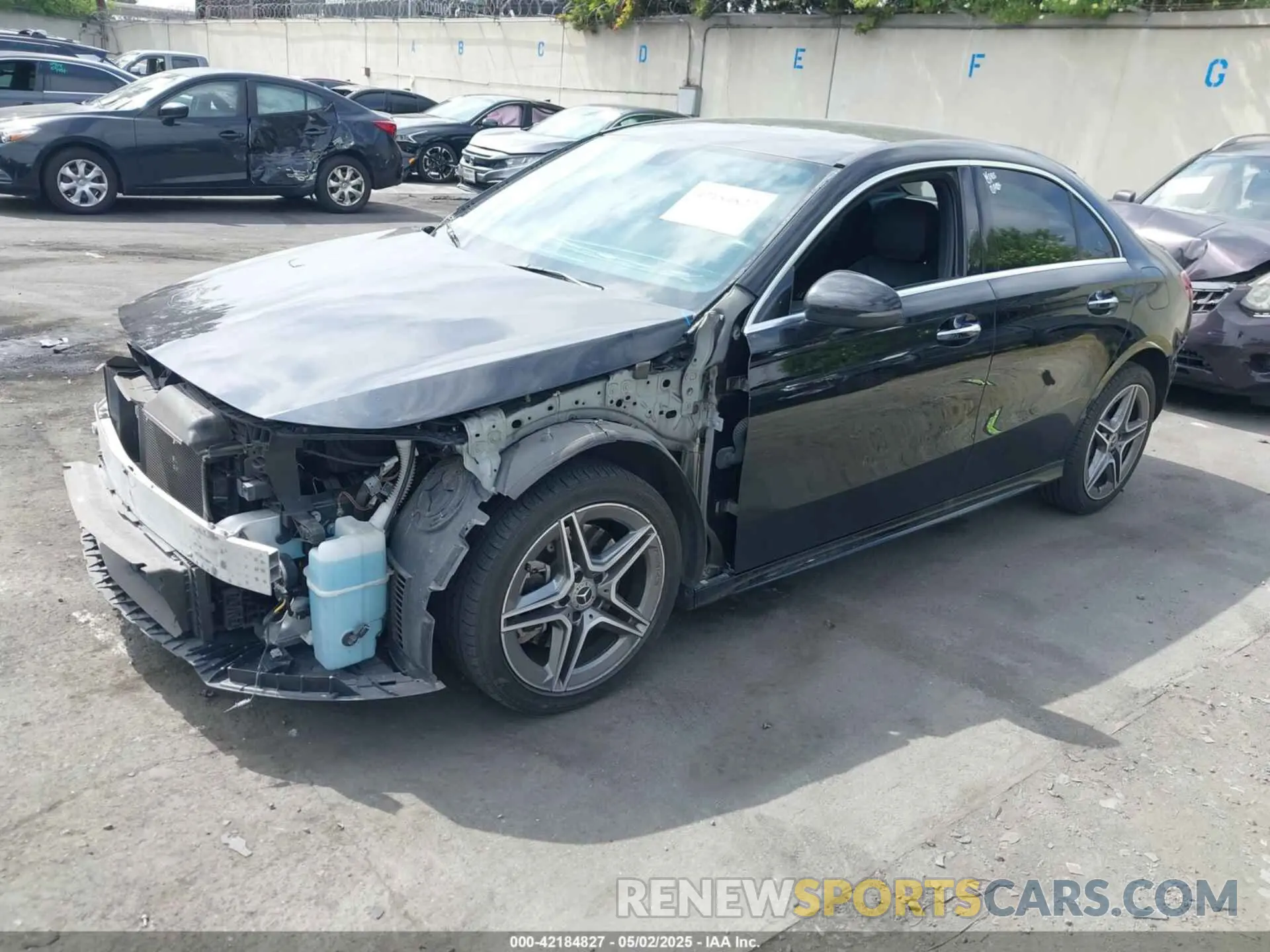 2 fotografías del automóvil dañado WDD3G4EB9KW032946 MERCEDES-BENZ A 220 2019