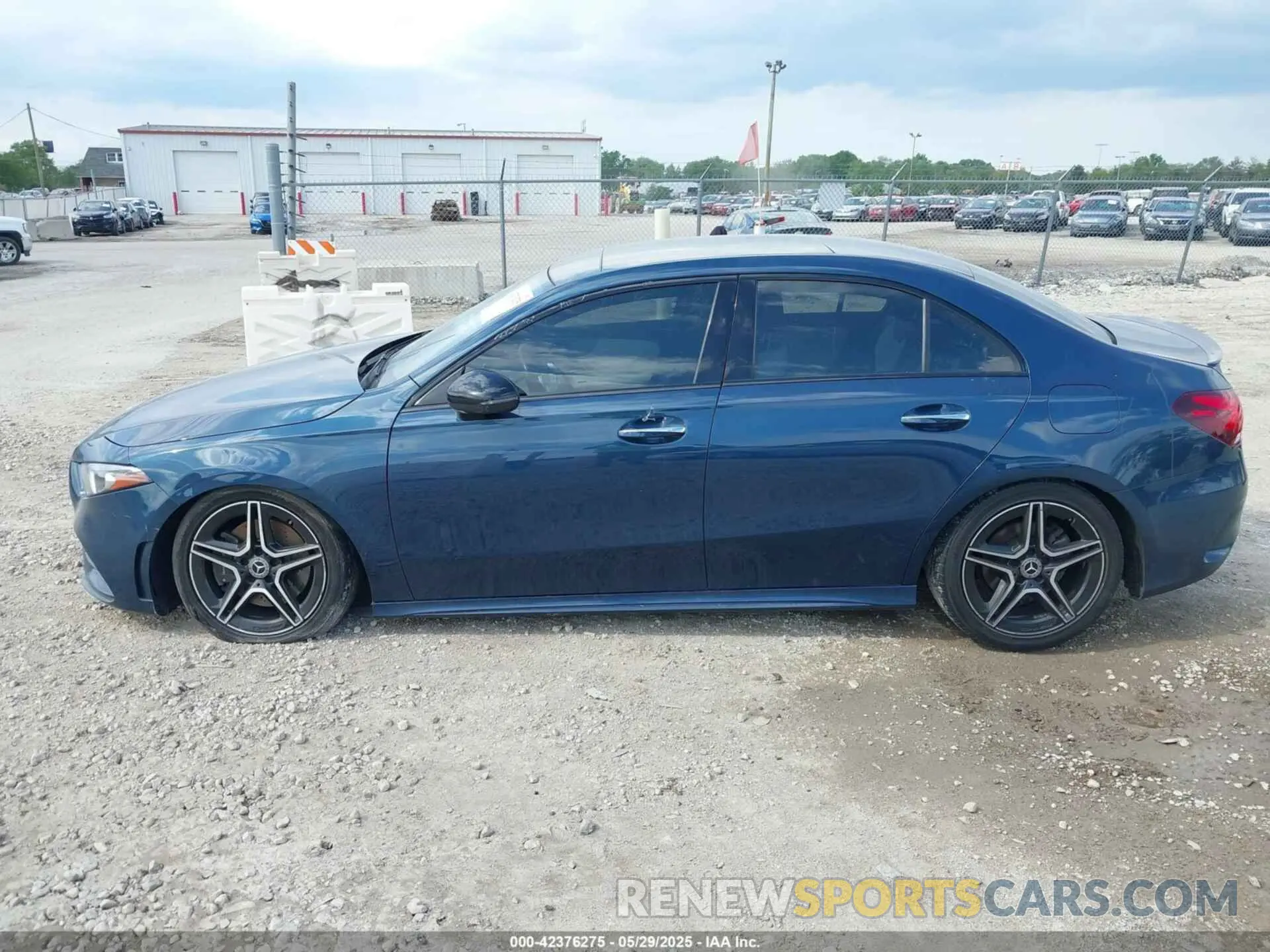 14 fotografías del automóvil dañado WDD3G4FB2KW019020 MERCEDES-BENZ A 220 2019