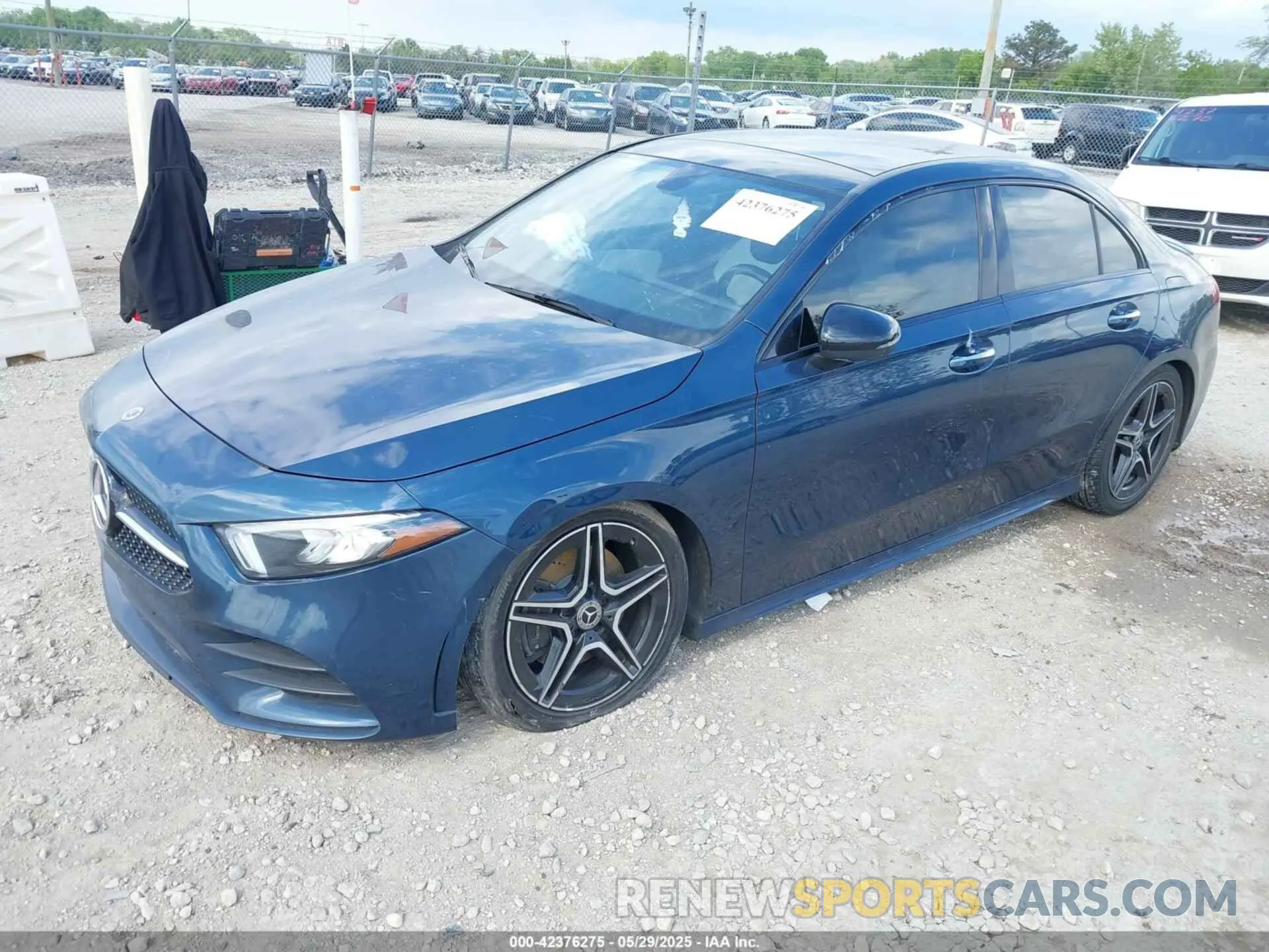2 fotografías del automóvil dañado WDD3G4FB2KW019020 MERCEDES-BENZ A 220 2019