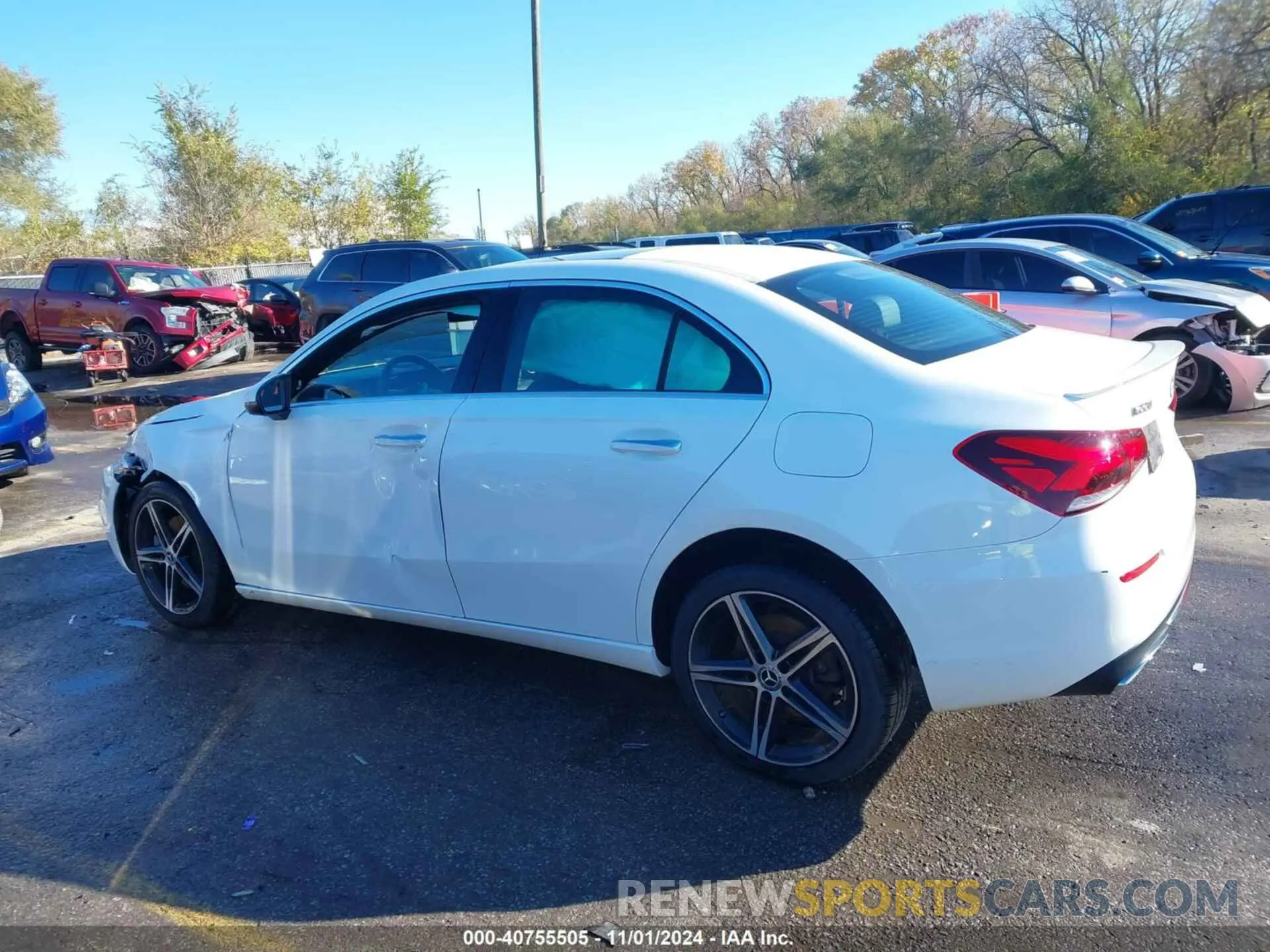 14 fotografías del automóvil dañado WDD3G4FB4KW025207 MERCEDES-BENZ A 220 2019