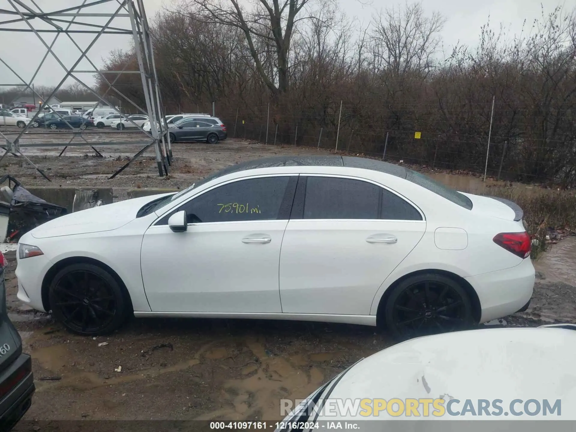 14 fotografías del automóvil dañado WDD3G4FB6KW027380 MERCEDES-BENZ A 220 2019