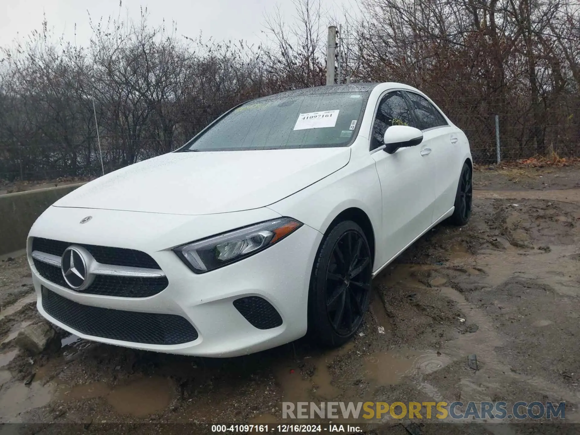 2 fotografías del automóvil dañado WDD3G4FB6KW027380 MERCEDES-BENZ A 220 2019