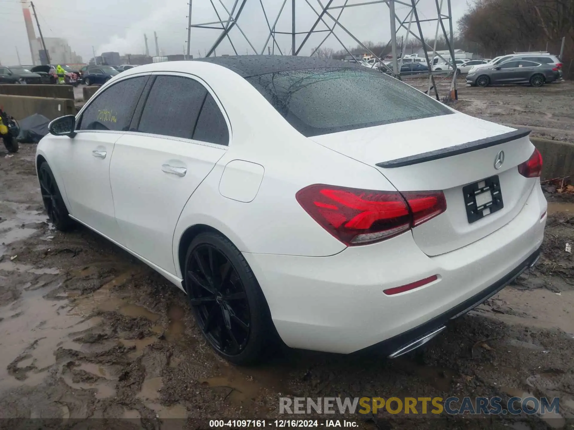 3 fotografías del automóvil dañado WDD3G4FB6KW027380 MERCEDES-BENZ A 220 2019