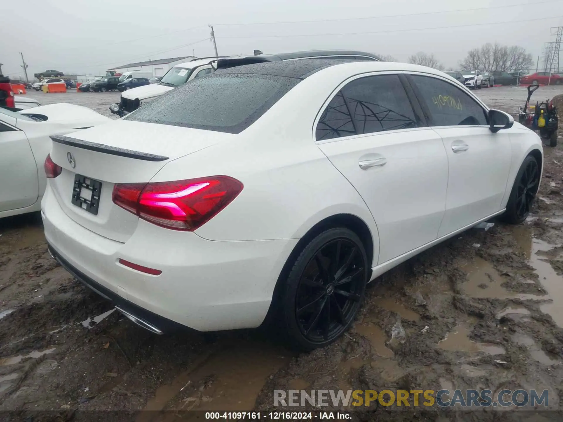 4 fotografías del automóvil dañado WDD3G4FB6KW027380 MERCEDES-BENZ A 220 2019