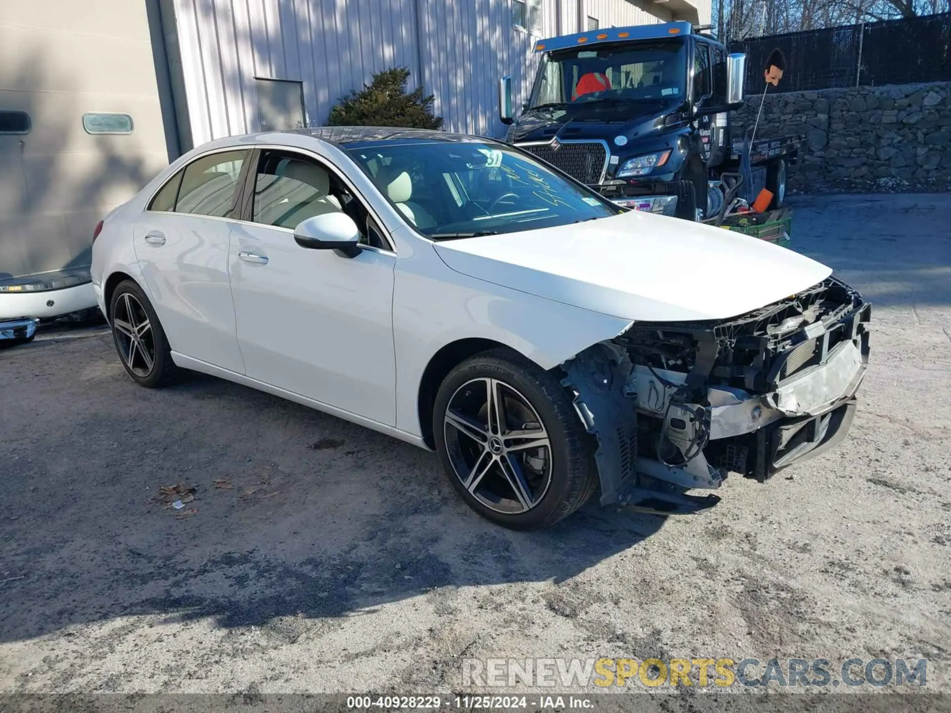 1 fotografías del automóvil dañado WDD3G4FB9KW021377 MERCEDES-BENZ A 220 2019