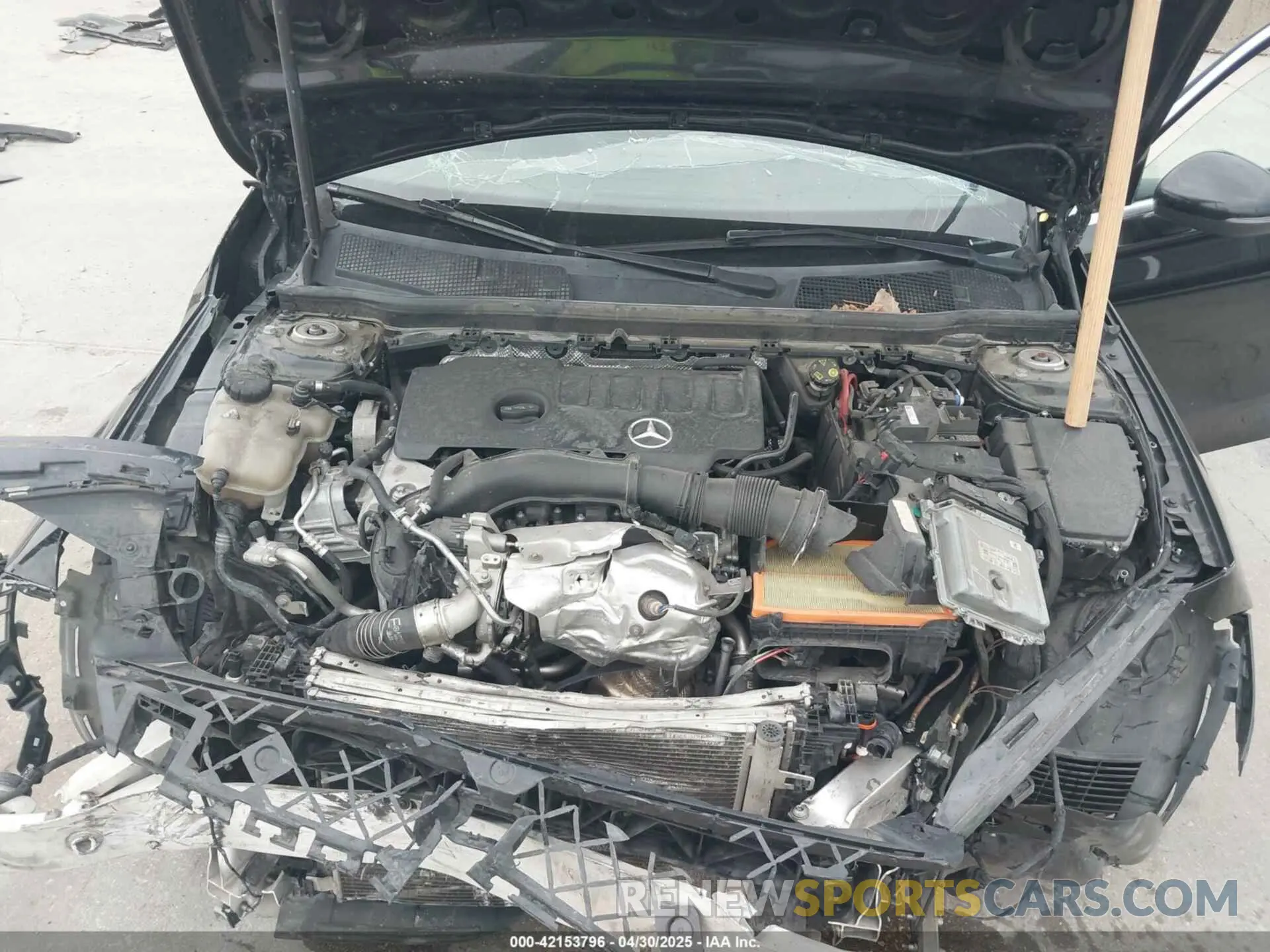 10 fotografías del automóvil dañado W1K3G4EB3LJ201695 MERCEDES-BENZ A 220 2020