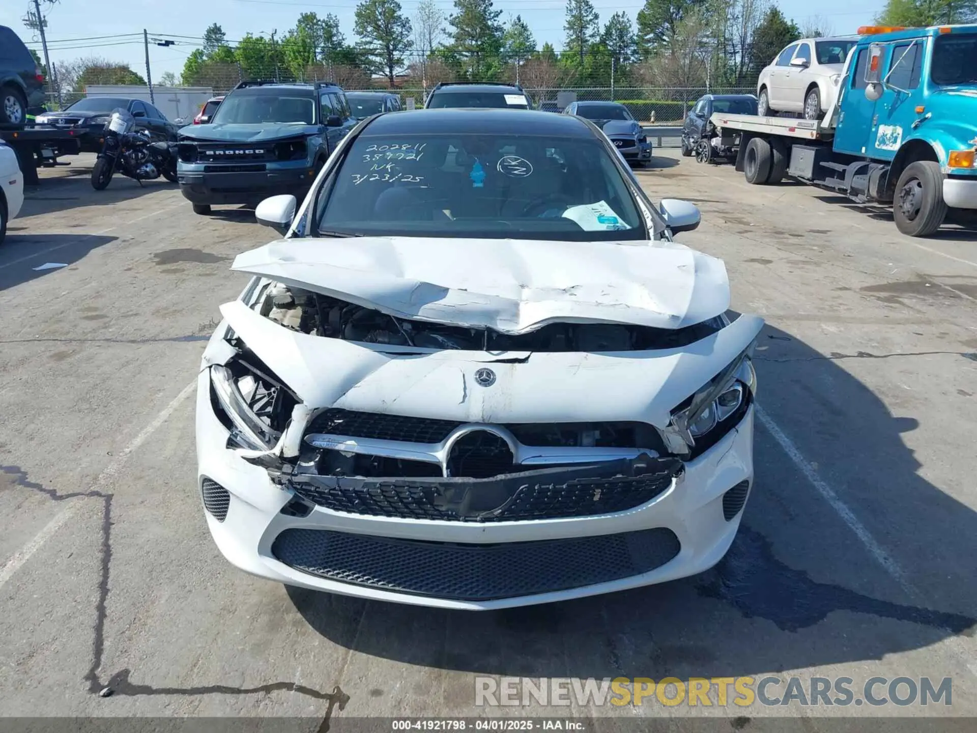 11 fotografías del automóvil dañado W1K3G4EB6LJ202811 MERCEDES-BENZ A 220 2020