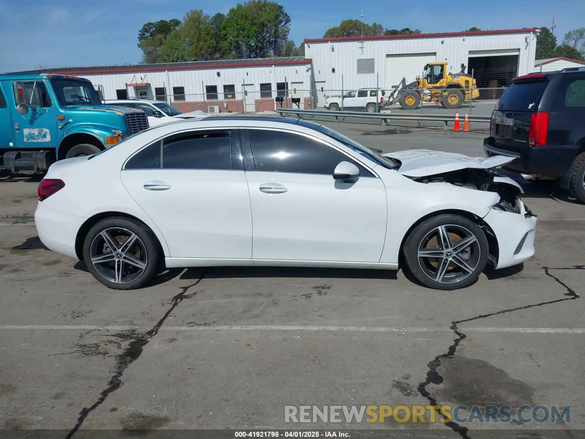 12 fotografías del automóvil dañado W1K3G4EB6LJ202811 MERCEDES-BENZ A 220 2020