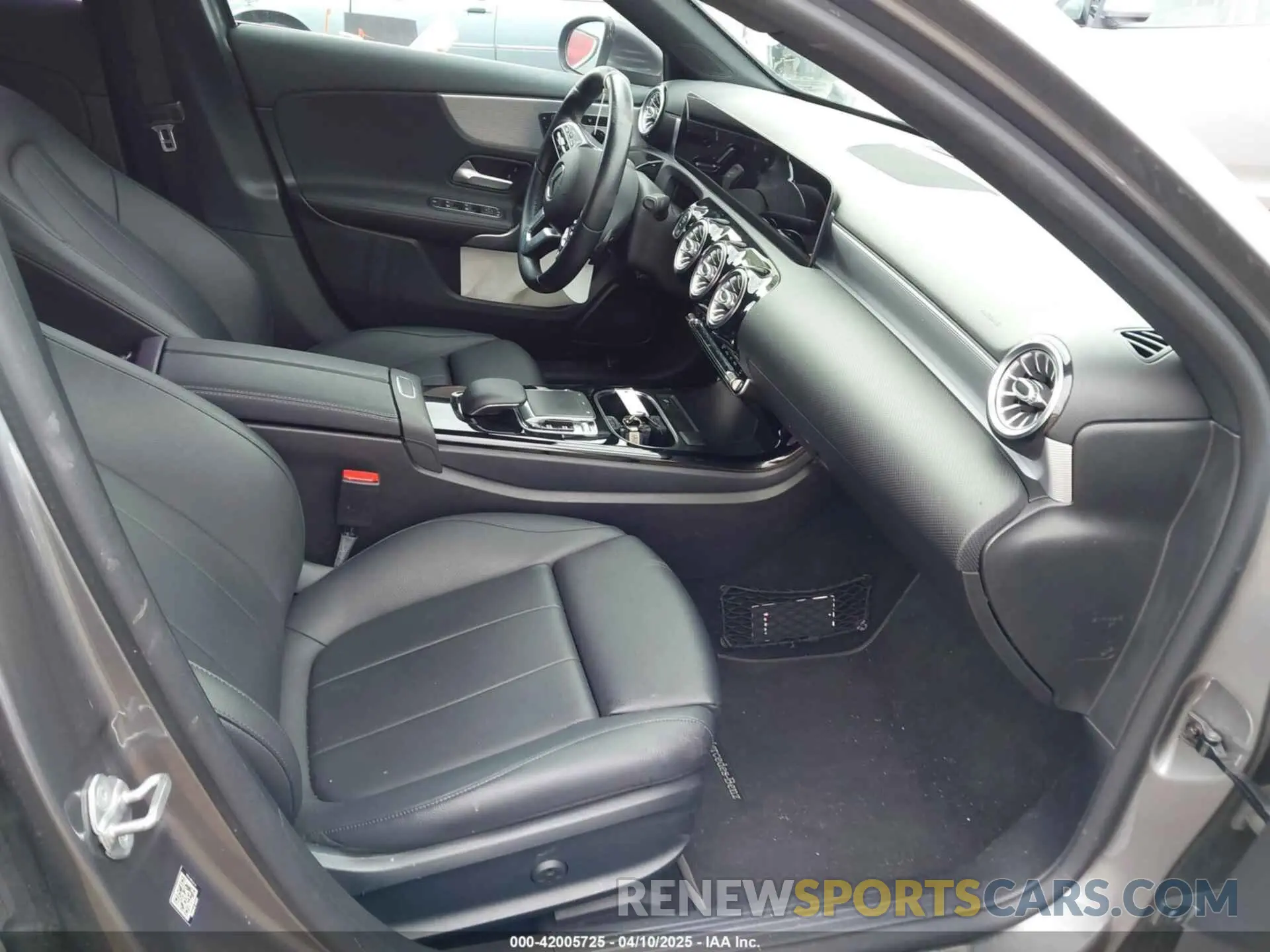 5 fotografías del automóvil dañado W1K3G4EB6LJ227398 MERCEDES-BENZ A 220 2020