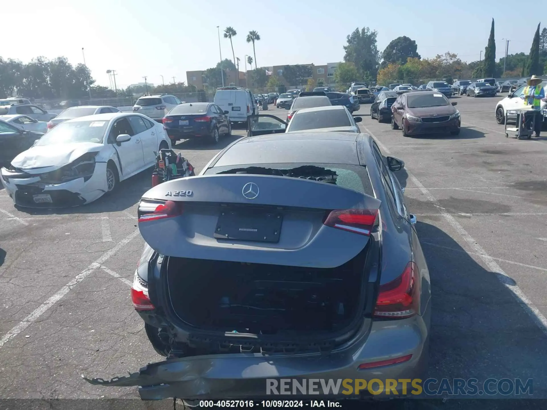 16 fotografías del automóvil dañado W1K3G4EB8LJ204432 MERCEDES-BENZ A 220 2020