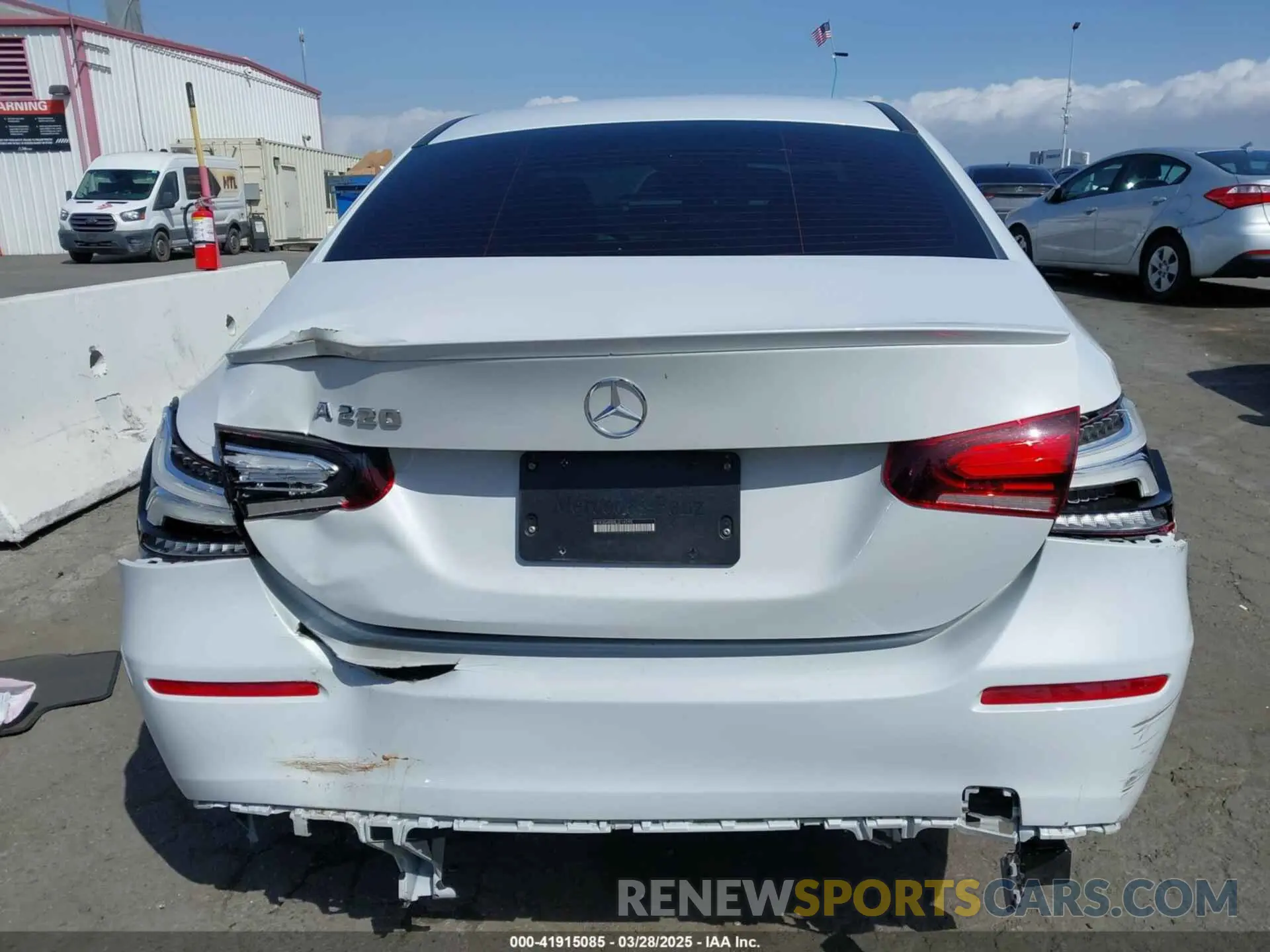 16 fotografías del automóvil dañado W1K3G4EB8LJ214295 MERCEDES-BENZ A 220 2020