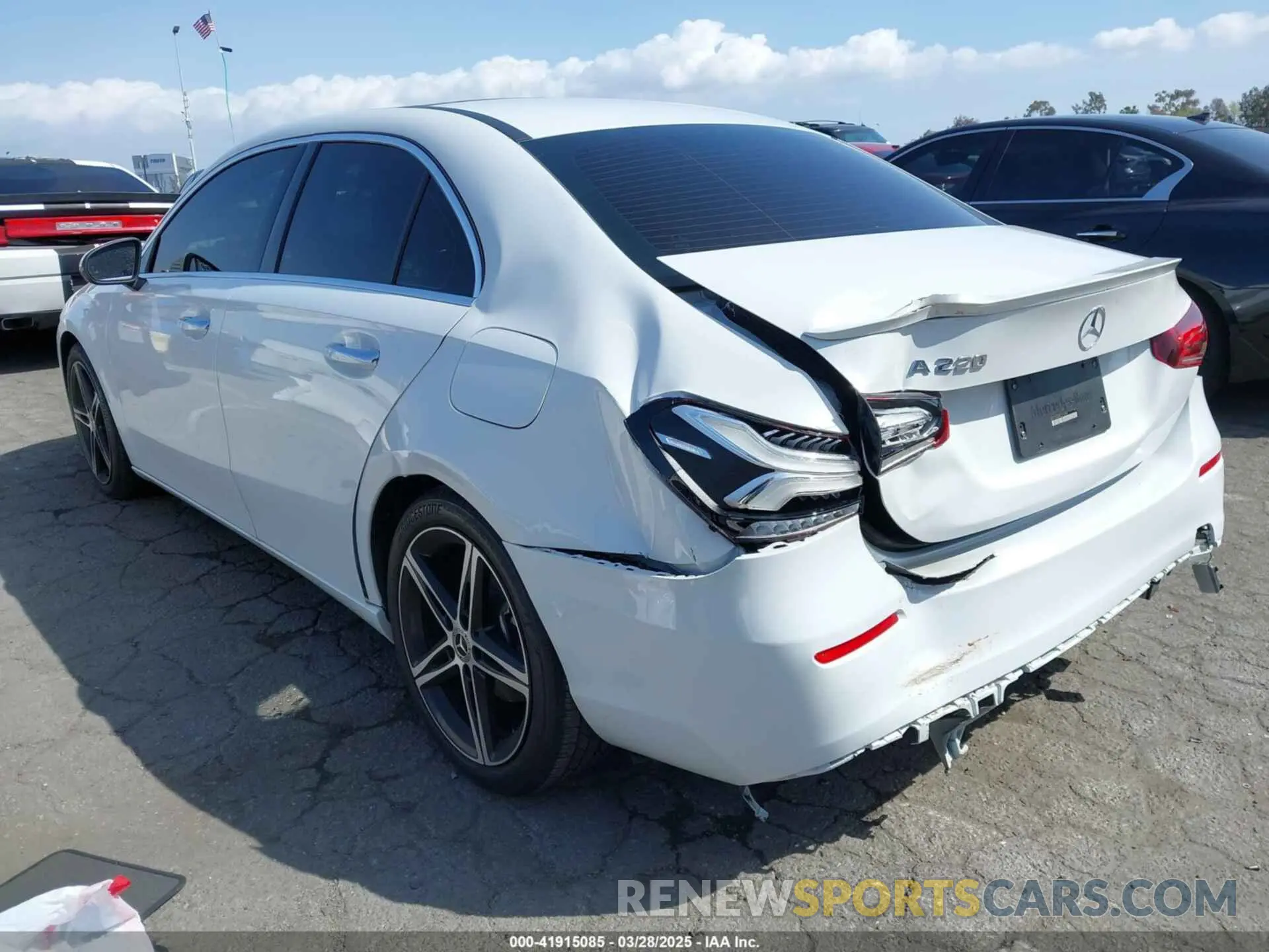 3 fotografías del automóvil dañado W1K3G4EB8LJ214295 MERCEDES-BENZ A 220 2020
