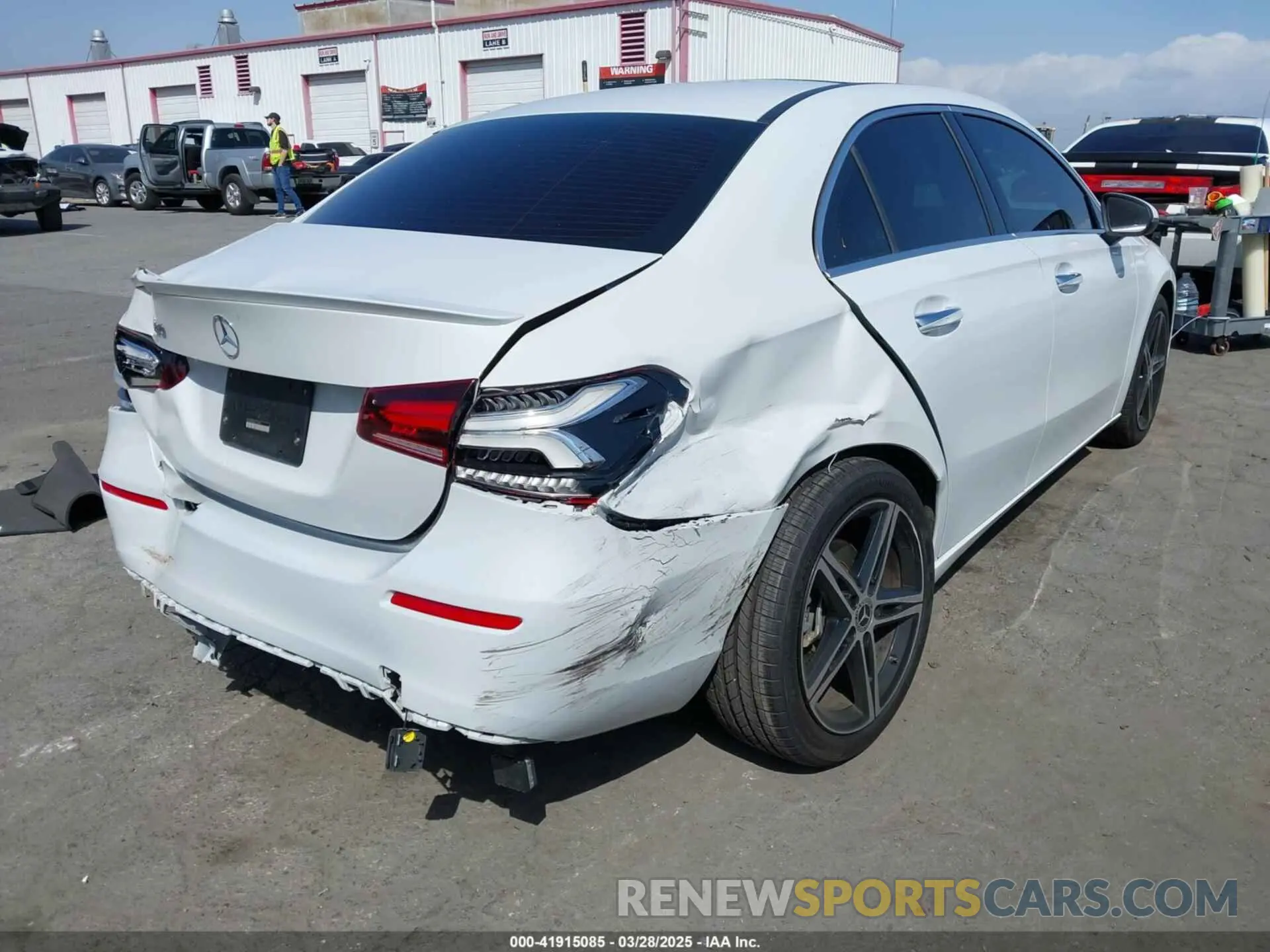 4 fotografías del automóvil dañado W1K3G4EB8LJ214295 MERCEDES-BENZ A 220 2020