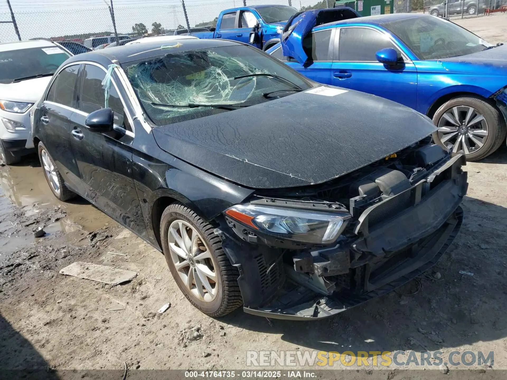 1 fotografías del automóvil dañado WDD3G4EB6LW037703 MERCEDES-BENZ A 220 2020