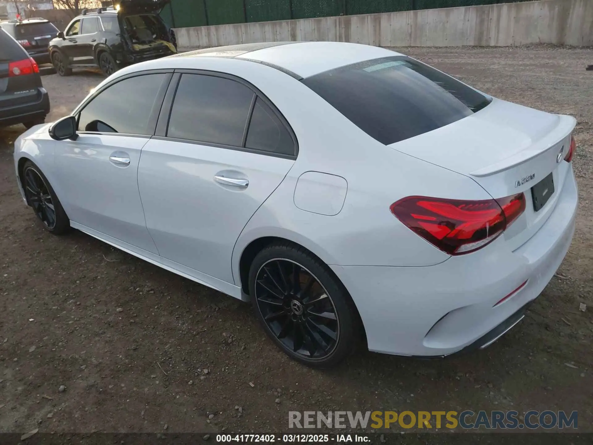 3 fotografías del automóvil dañado W1K3G4EB1MJ257006 MERCEDES-BENZ A 220 2021