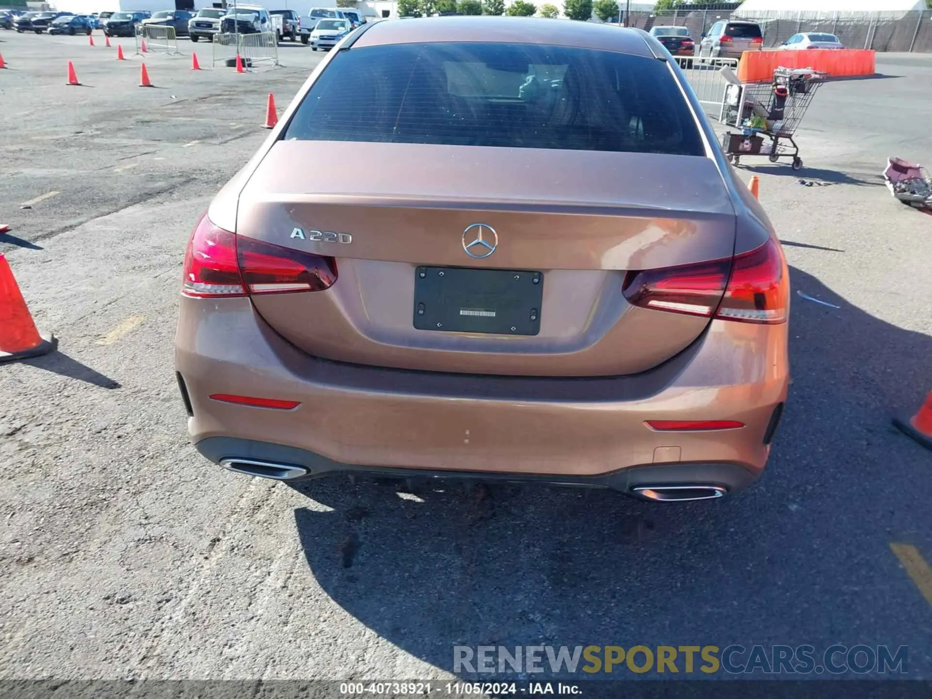 16 fotografías del automóvil dañado W1K3G4EB1MJ307225 MERCEDES-BENZ A 220 2021
