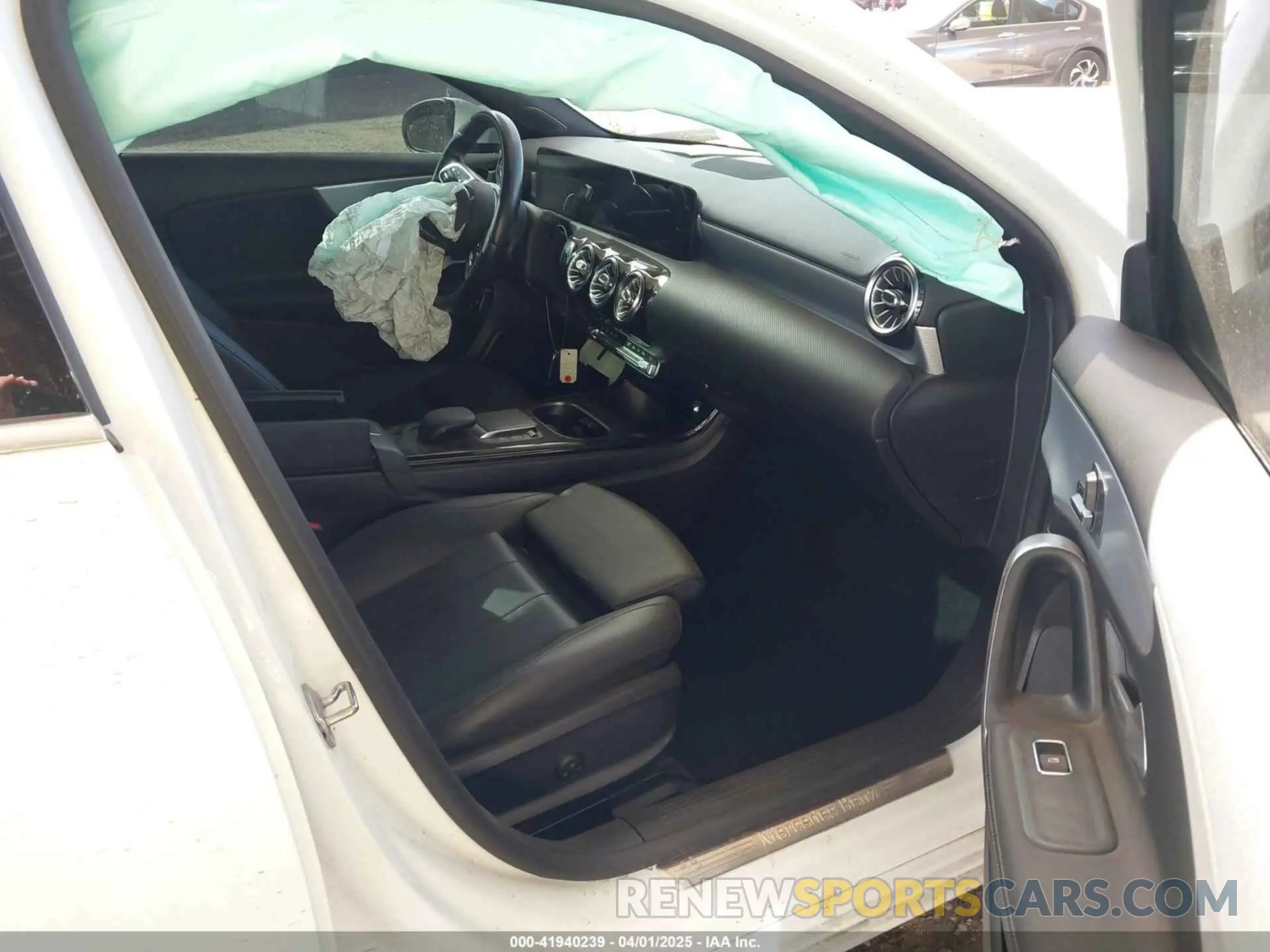 5 fotografías del automóvil dañado W1K3G4EB3MJ284823 MERCEDES-BENZ A 220 2021