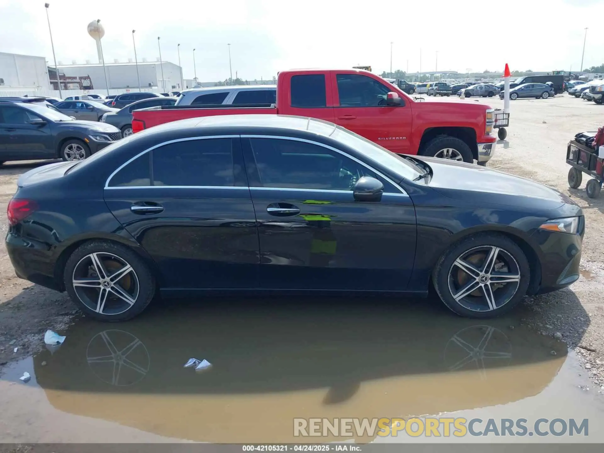 13 fotografías del automóvil dañado W1K3G4EB4MJ315870 MERCEDES-BENZ A 220 2021
