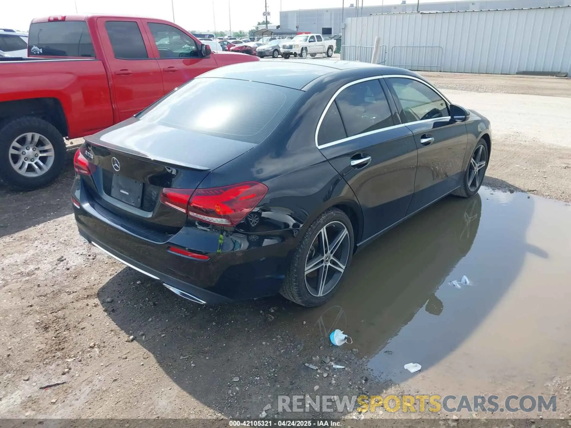 4 fotografías del automóvil dañado W1K3G4EB4MJ315870 MERCEDES-BENZ A 220 2021