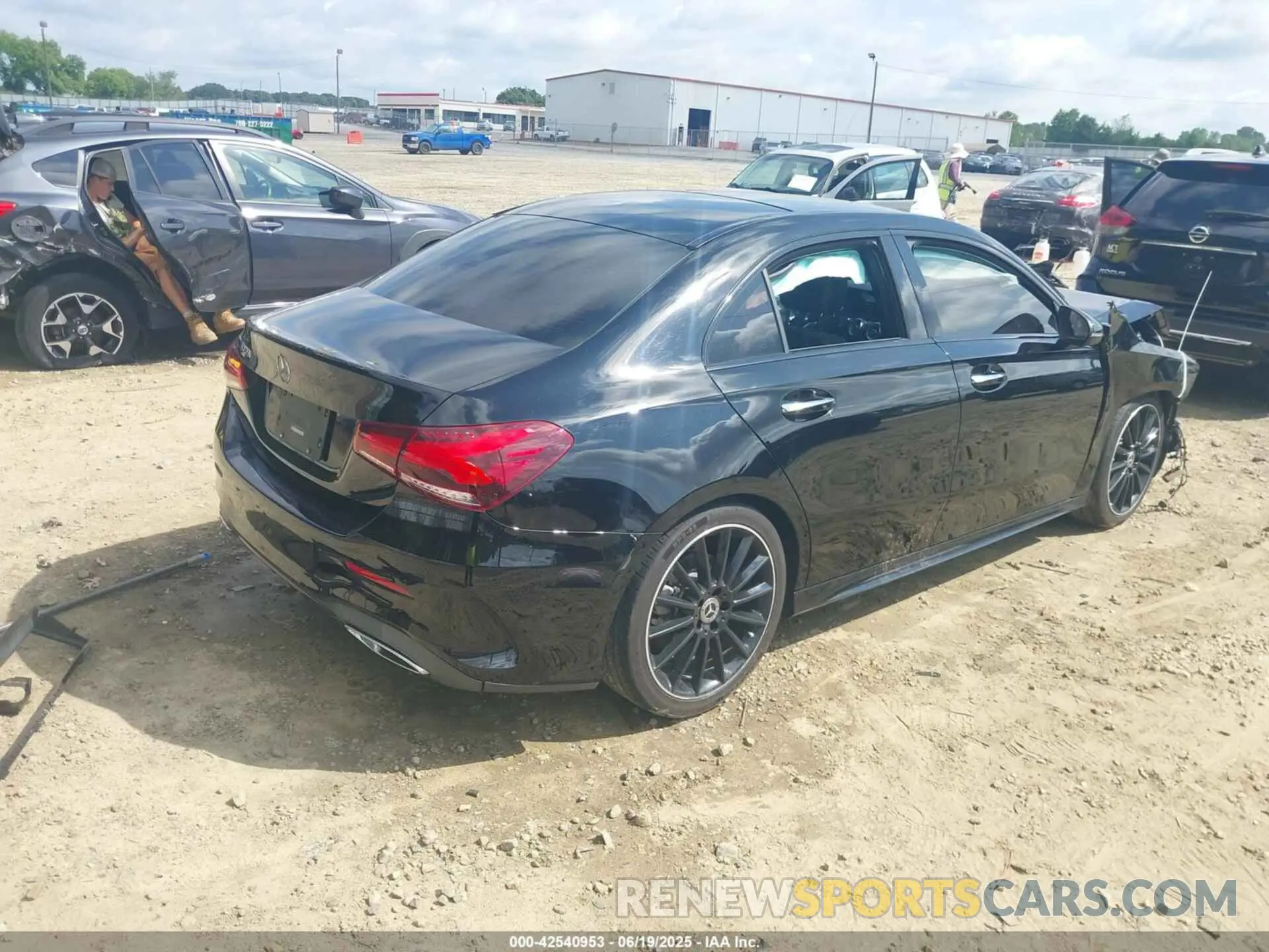 4 fotografías del automóvil dañado W1K3G4EB5MJ293412 MERCEDES-BENZ A 220 2021