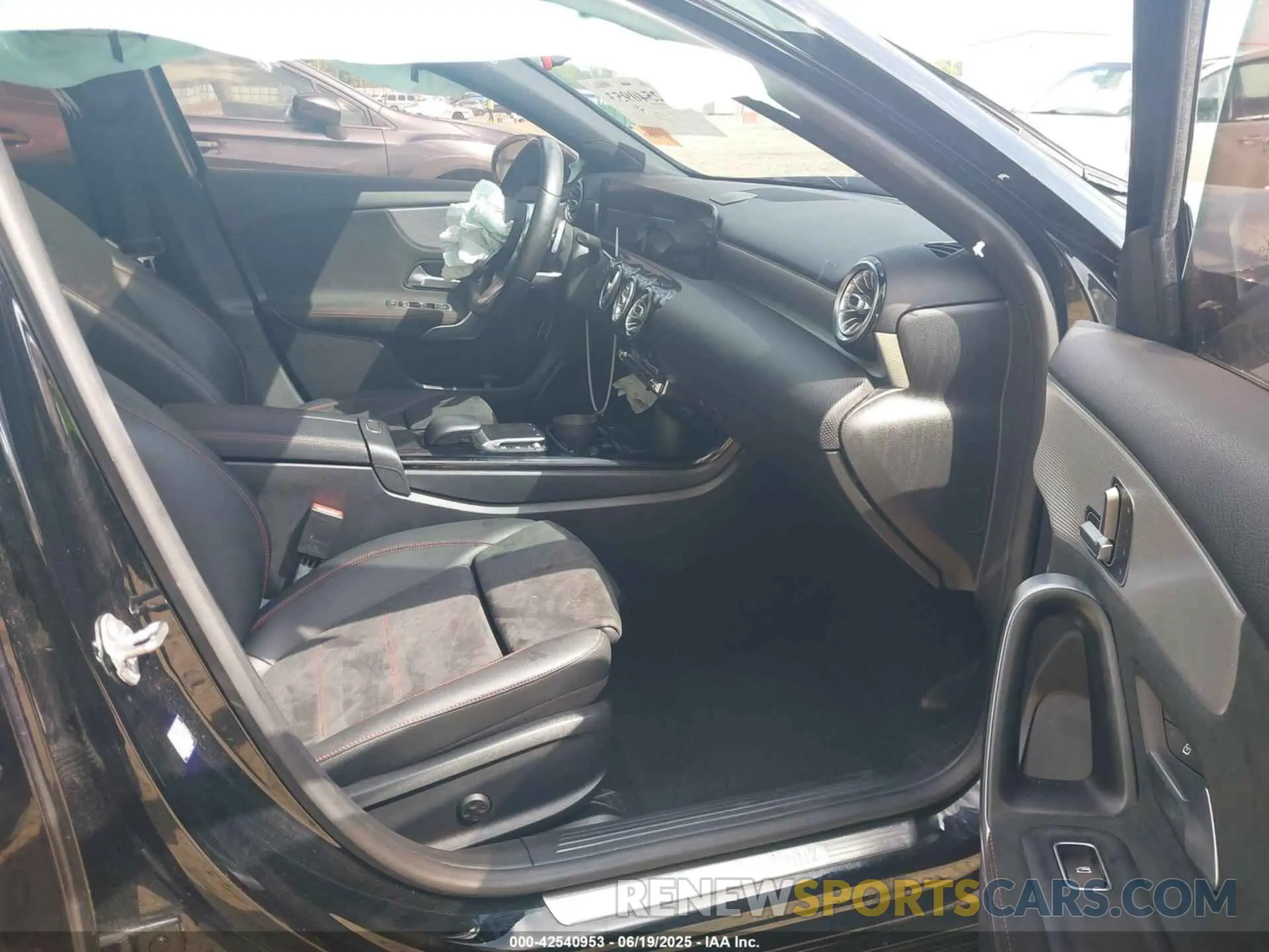 5 fotografías del automóvil dañado W1K3G4EB5MJ293412 MERCEDES-BENZ A 220 2021