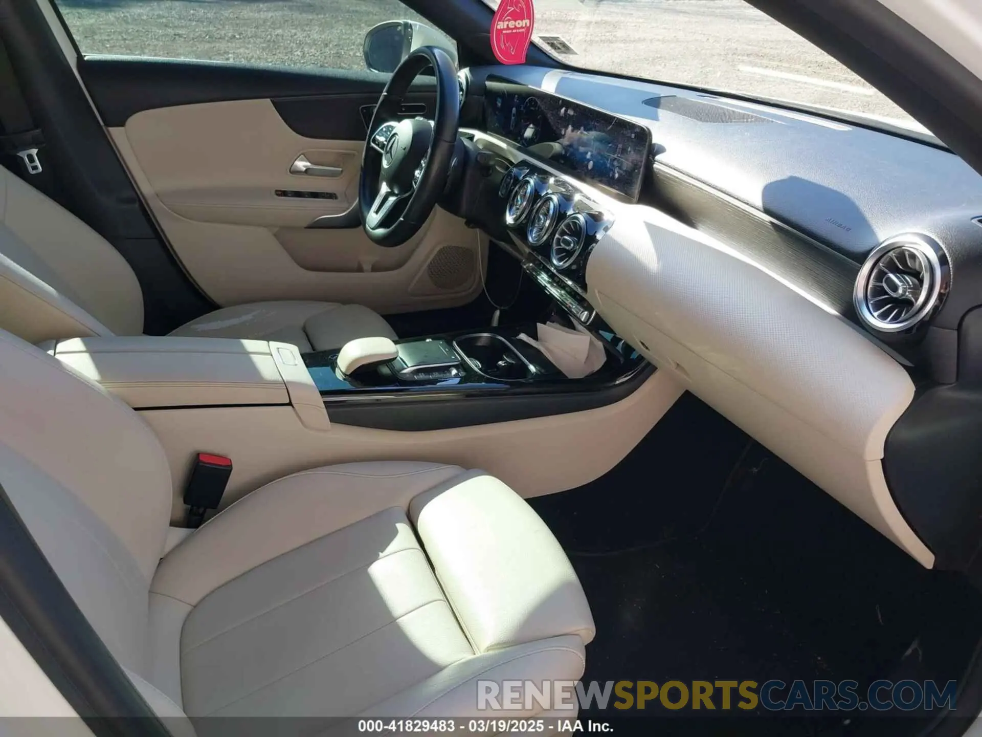 5 fotografías del automóvil dañado W1K3G4EB6MJ268857 MERCEDES-BENZ A 220 2021