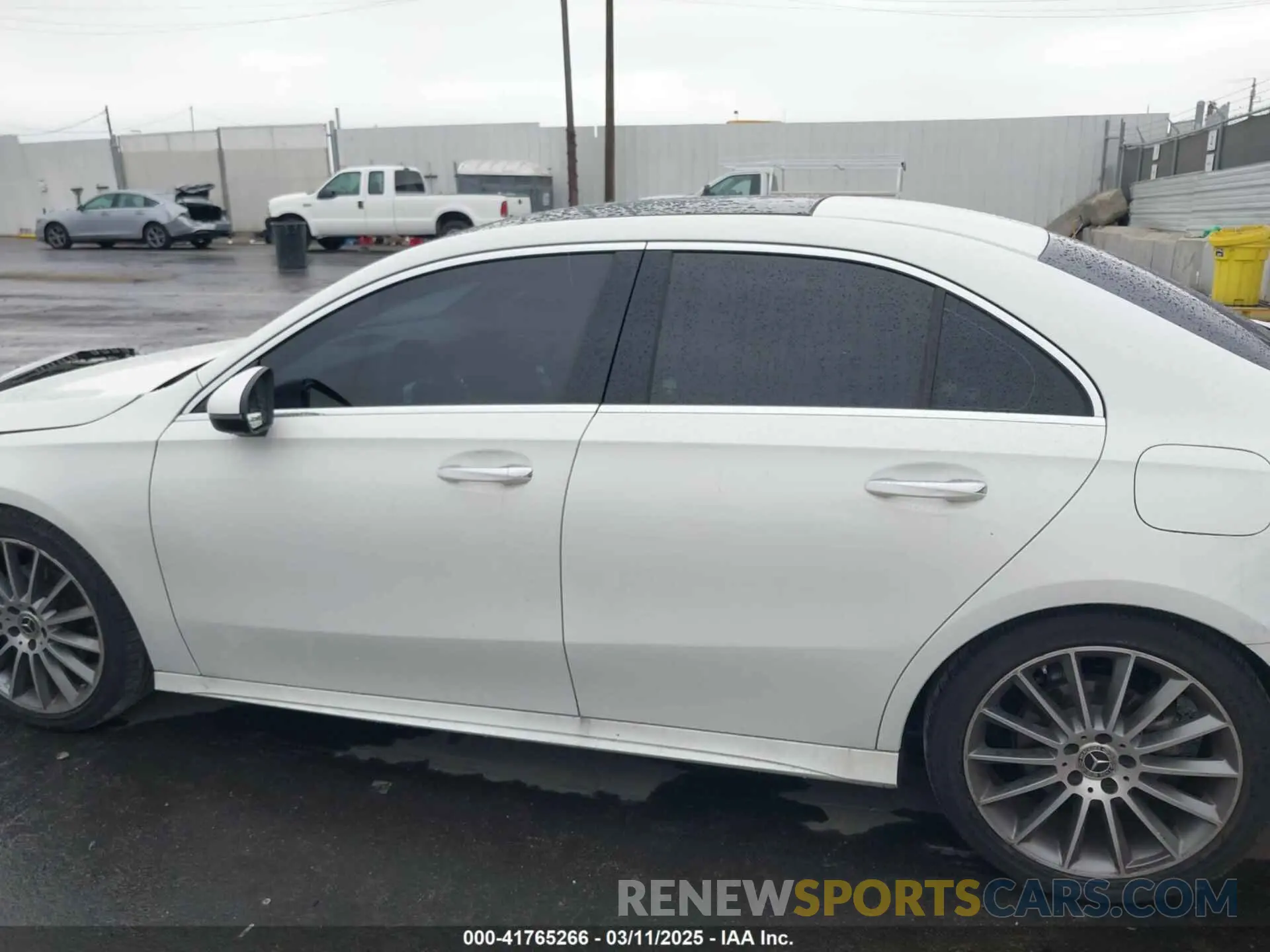15 fotografías del automóvil dañado W1K3G4EB8MJ272358 MERCEDES-BENZ A 220 2021