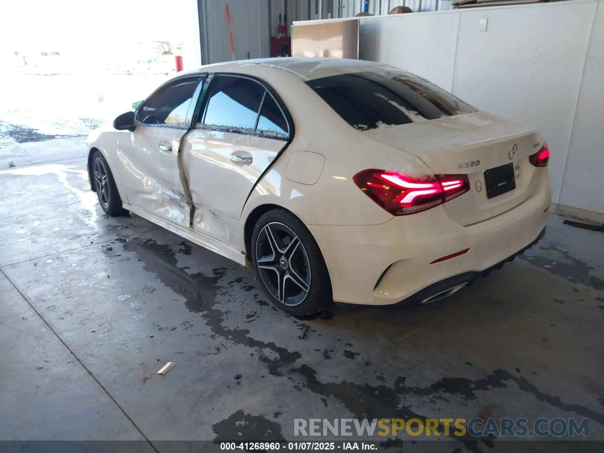 3 fotografías del automóvil dañado W1K3G4FB3MJ273044 MERCEDES-BENZ A 220 2021
