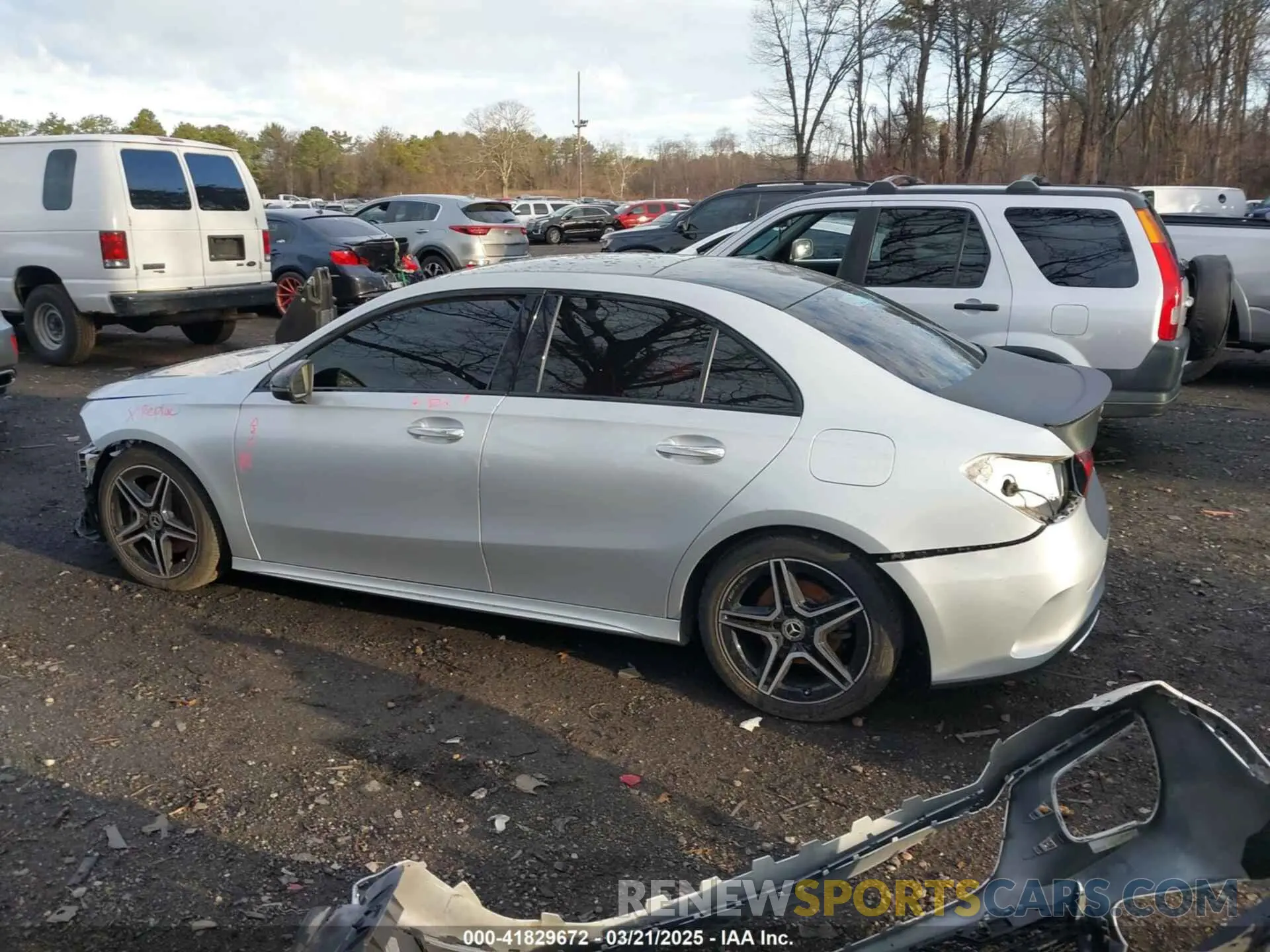 14 fotografías del automóvil dañado W1K3G4FBXMJ273221 MERCEDES-BENZ A 220 2021