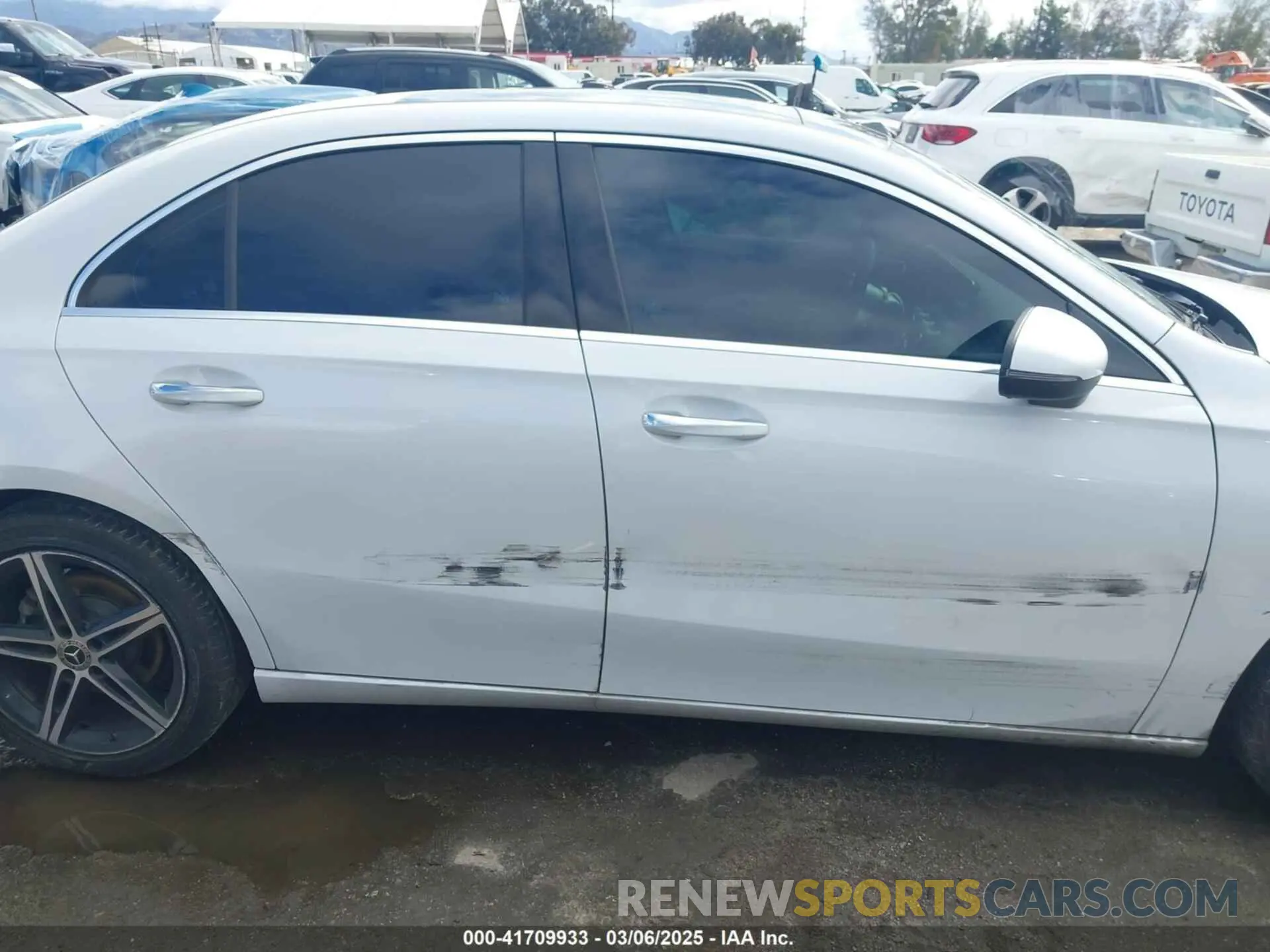 14 fotografías del automóvil dañado W1K3G4EB0NJ338614 MERCEDES-BENZ A 220 2022