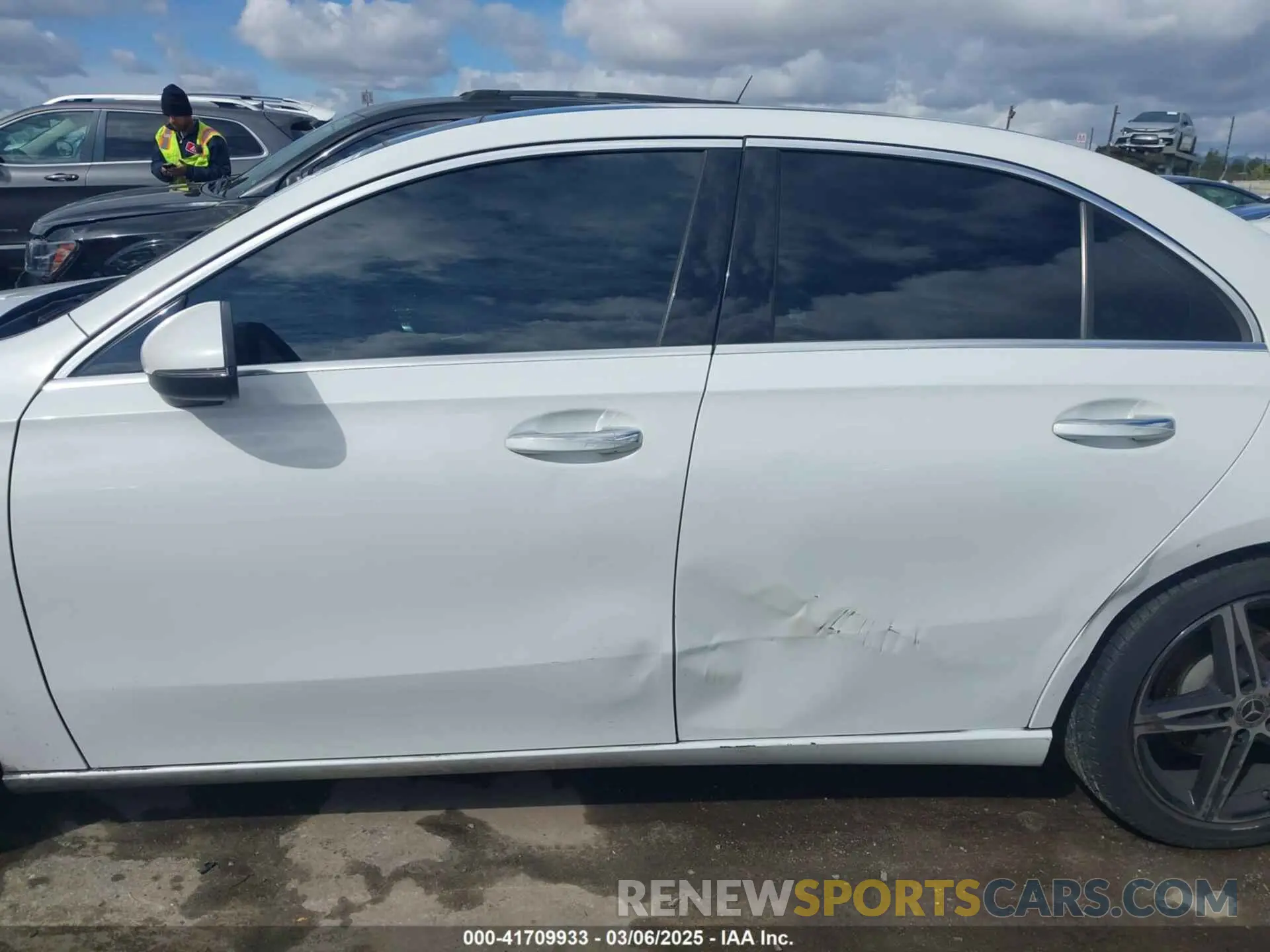 15 fotografías del automóvil dañado W1K3G4EB0NJ338614 MERCEDES-BENZ A 220 2022