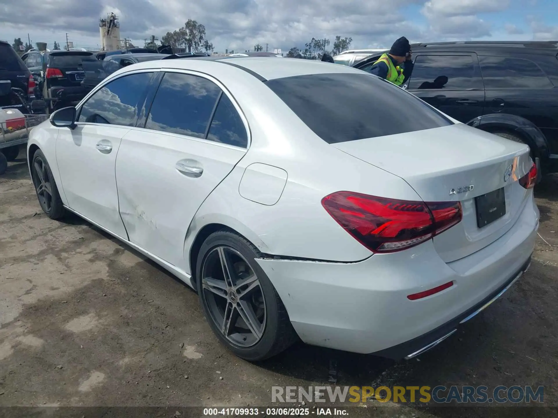 3 fotografías del automóvil dañado W1K3G4EB0NJ338614 MERCEDES-BENZ A 220 2022