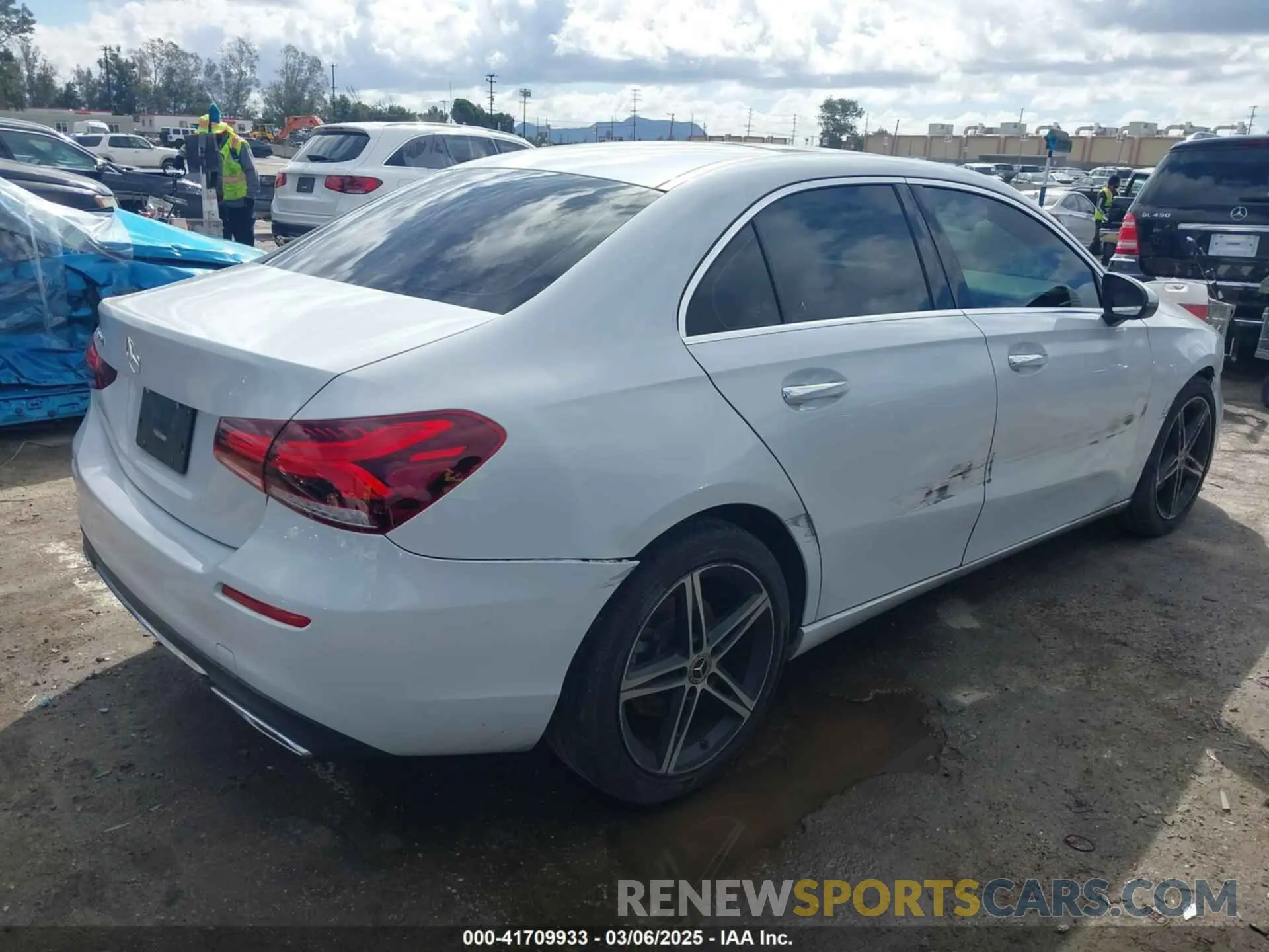 4 fotografías del automóvil dañado W1K3G4EB0NJ338614 MERCEDES-BENZ A 220 2022