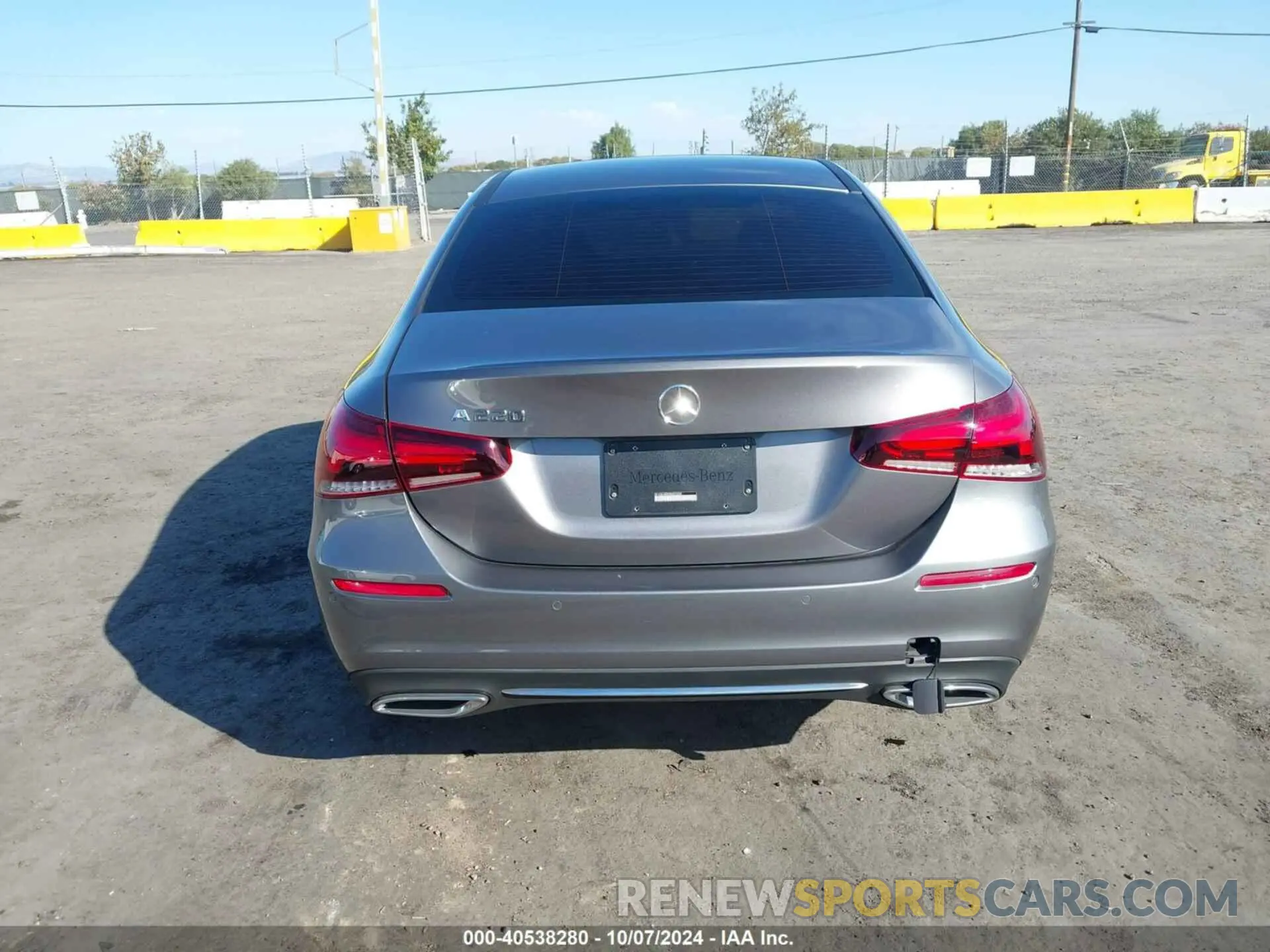 16 fotografías del automóvil dañado W1K3G4EB2NJ353339 MERCEDES-BENZ A 220 2022