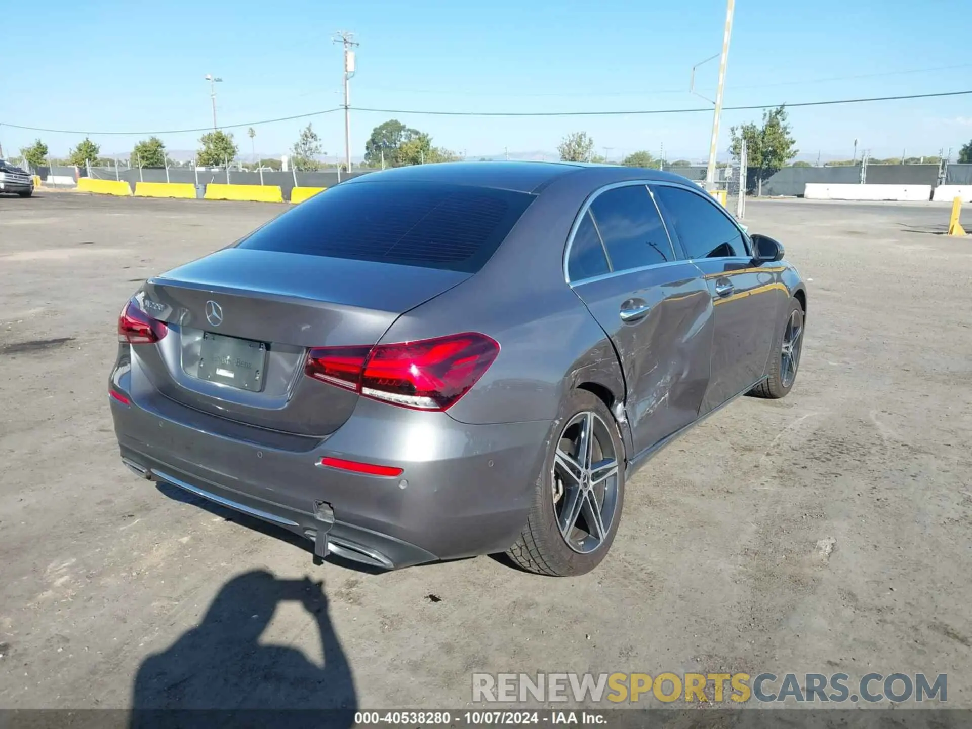 4 fotografías del automóvil dañado W1K3G4EB2NJ353339 MERCEDES-BENZ A 220 2022