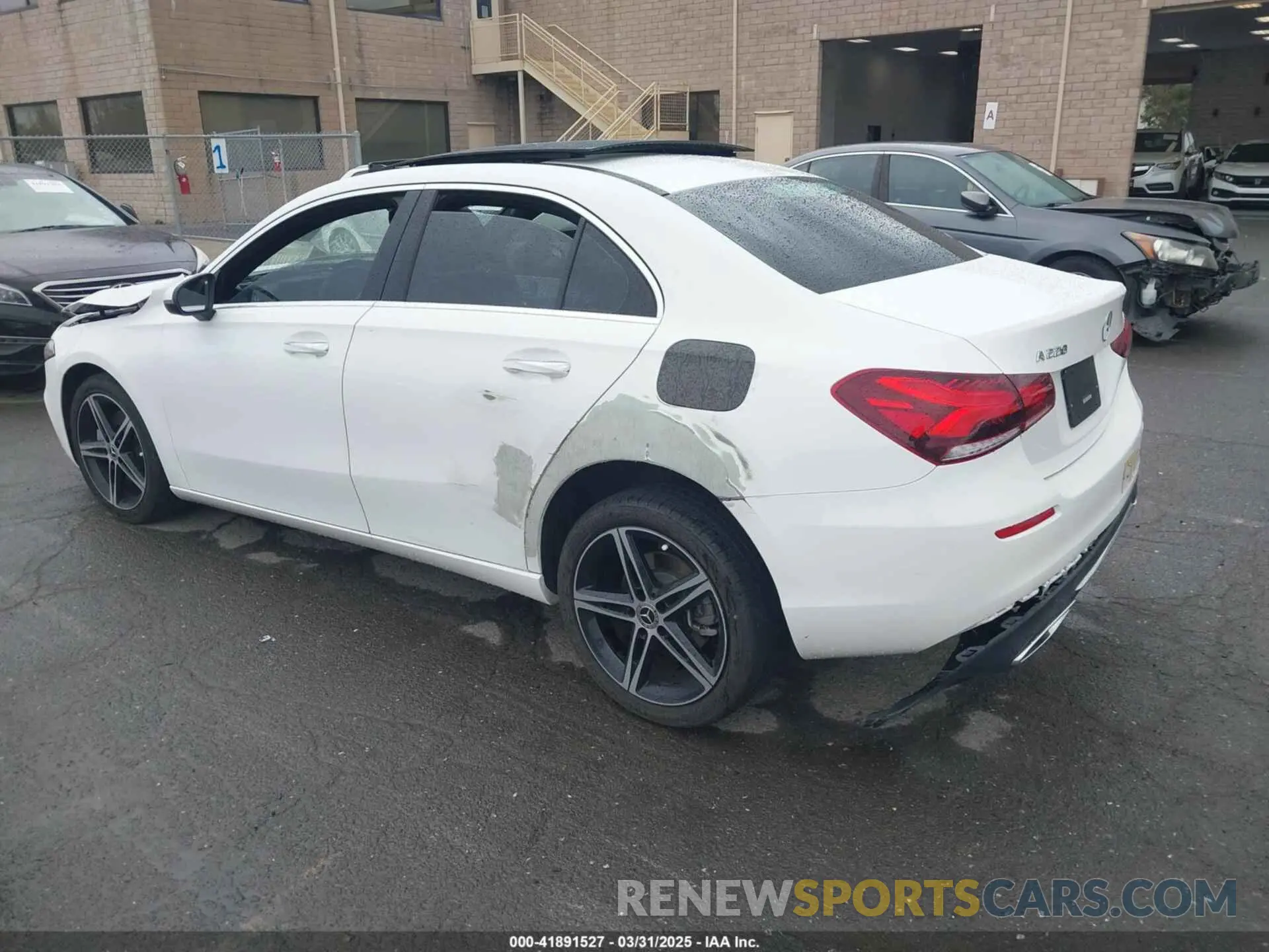 3 fotografías del automóvil dañado W1K3G4EB7NJ328176 MERCEDES-BENZ A 220 2022