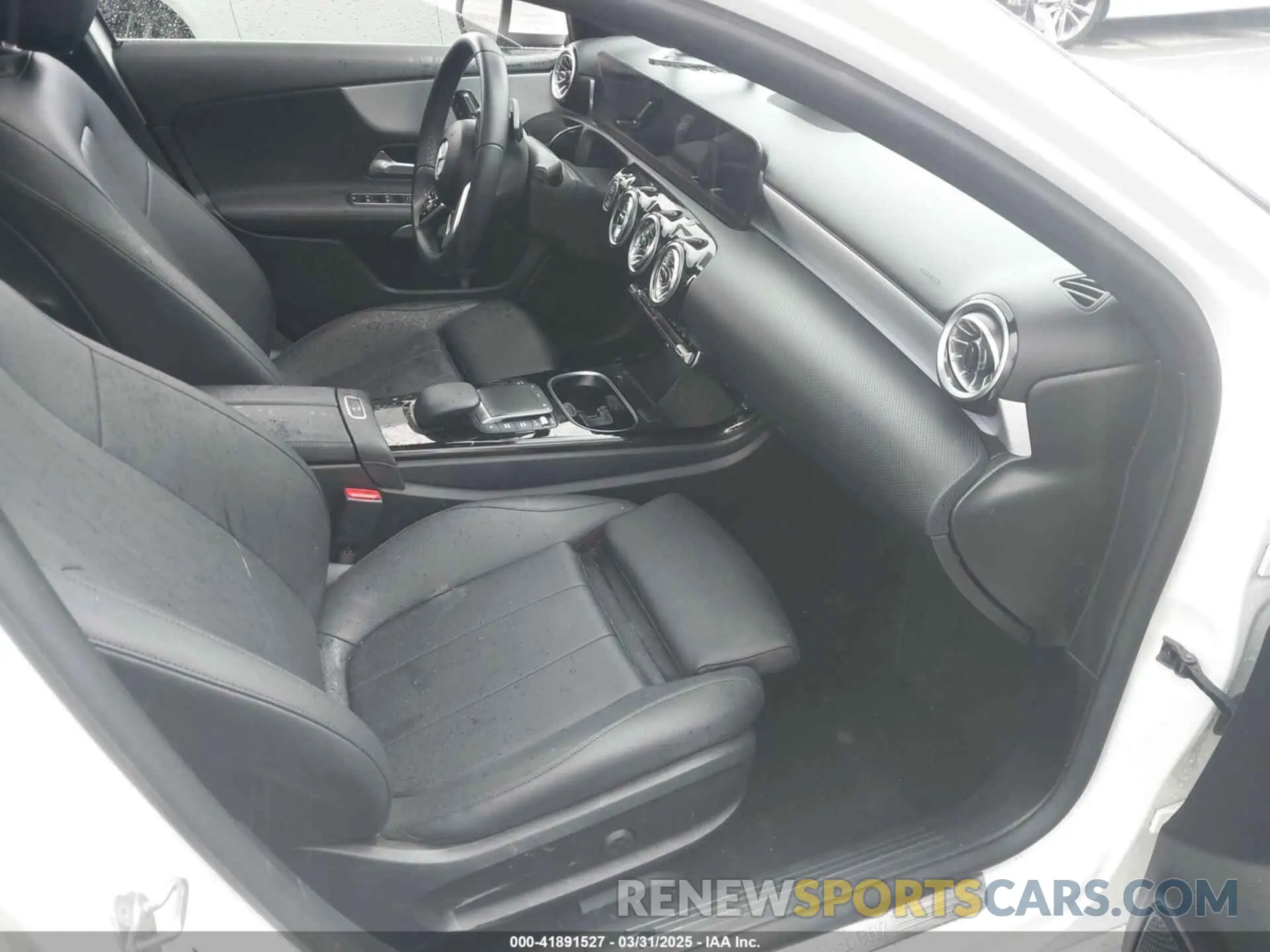 5 fotografías del automóvil dañado W1K3G4EB7NJ328176 MERCEDES-BENZ A 220 2022