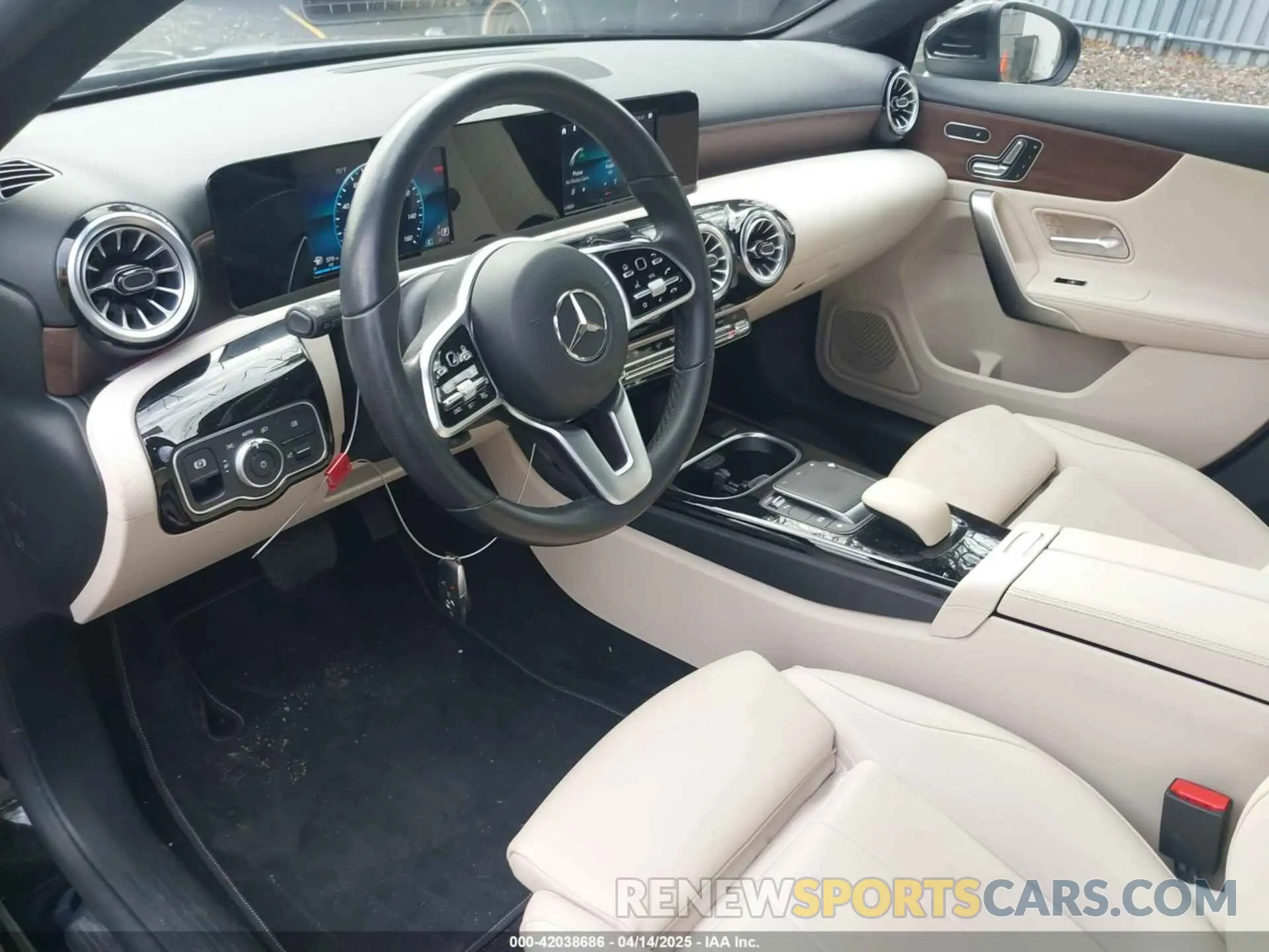 5 fotografías del automóvil dañado W1K3G4FB0NJ342113 MERCEDES-BENZ A 220 2022