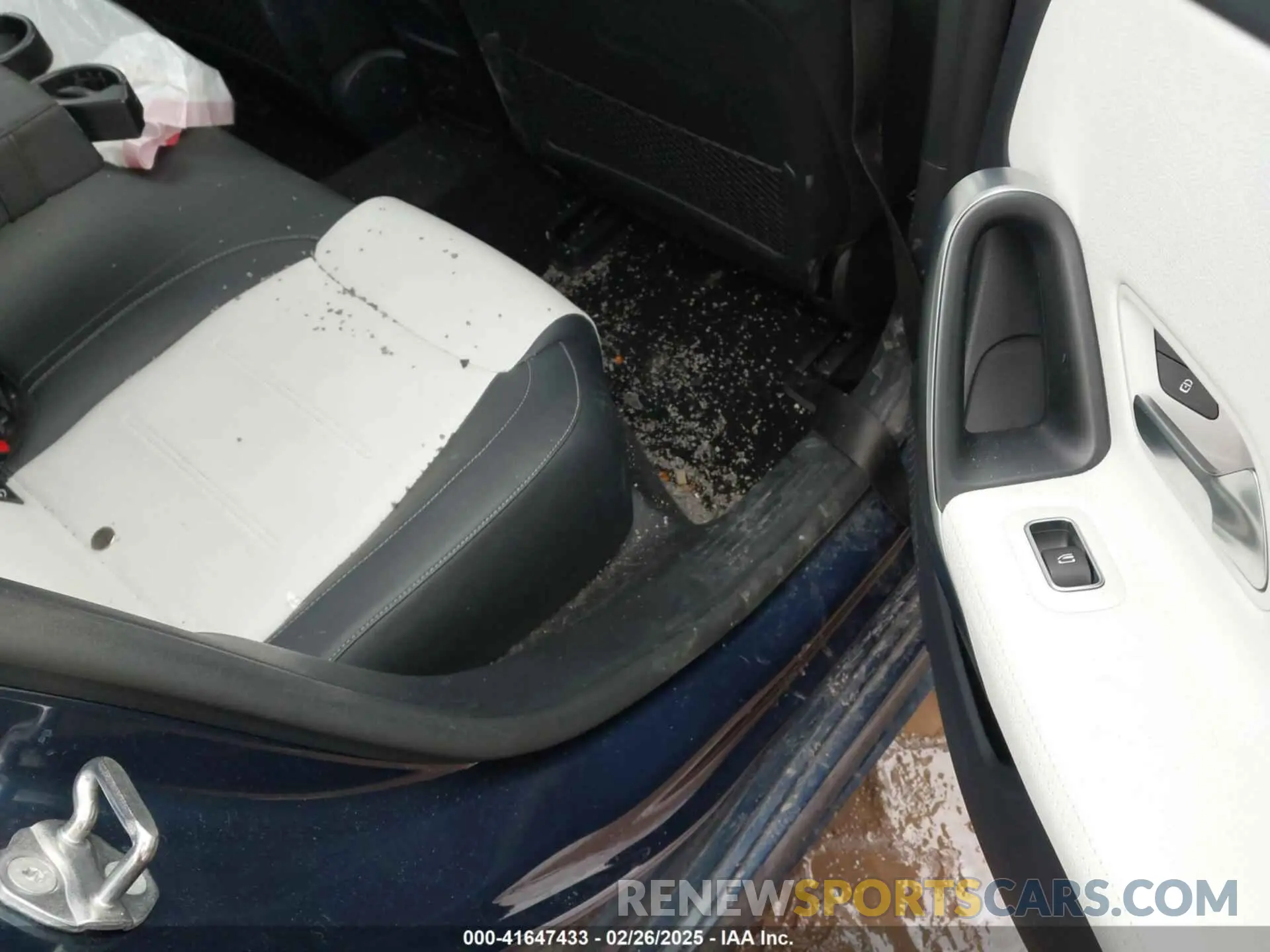 8 fotografías del automóvil dañado W1K3G4FB3NJ333910 MERCEDES-BENZ A 220 2022