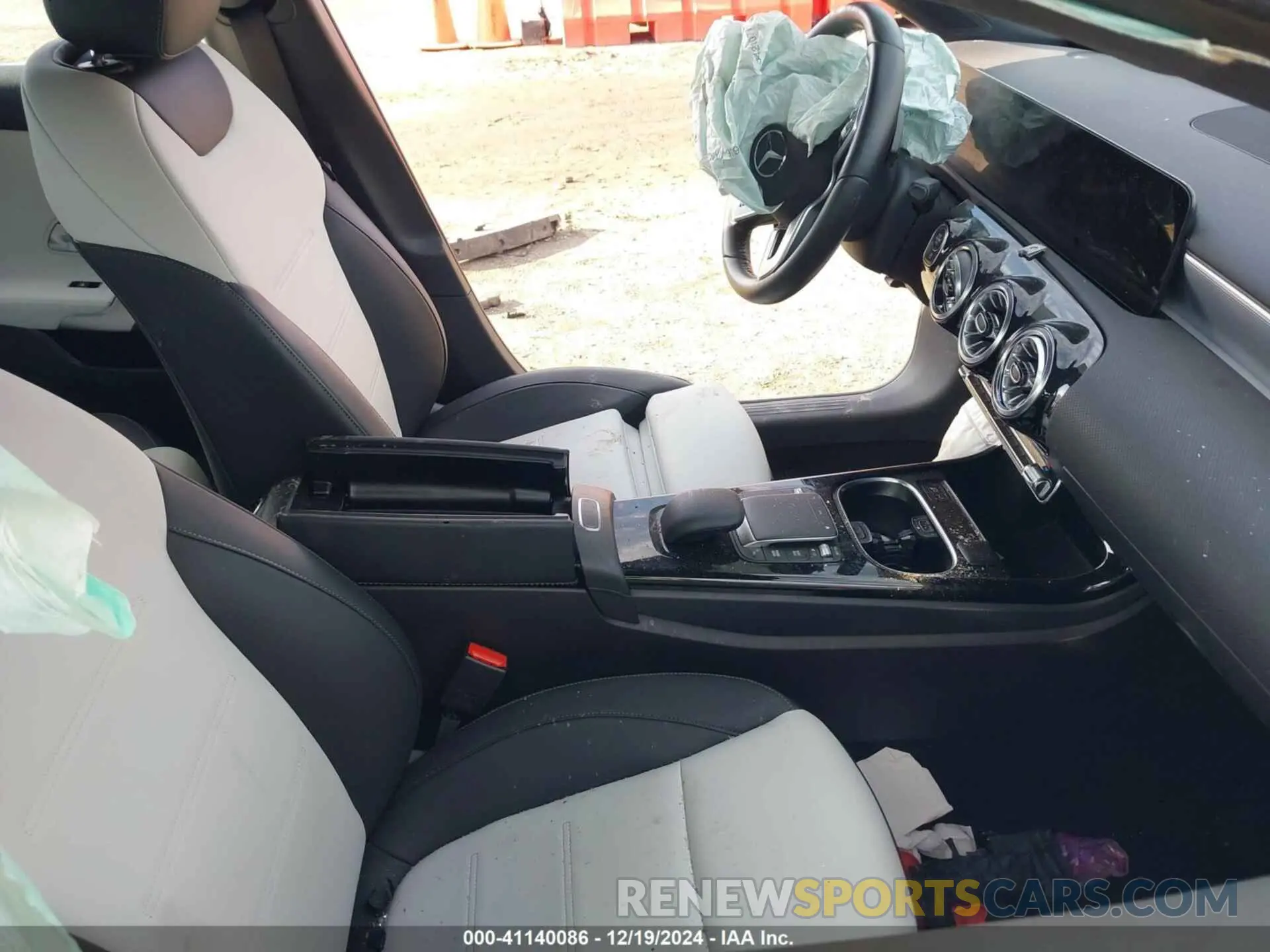5 fotografías del automóvil dañado W1K3G4FB3NJ365112 MERCEDES-BENZ A 220 2022
