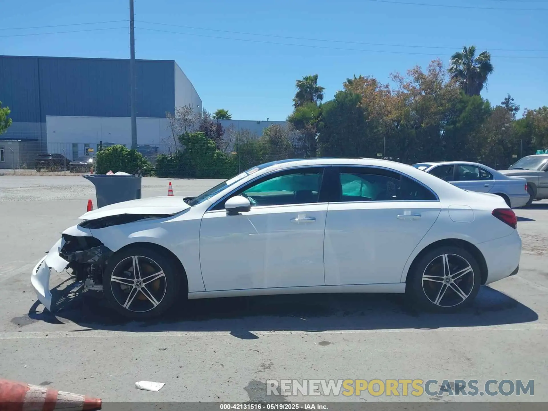 13 fotografías del automóvil dañado W1K3G4FB5NJ366066 MERCEDES-BENZ A 220 2022