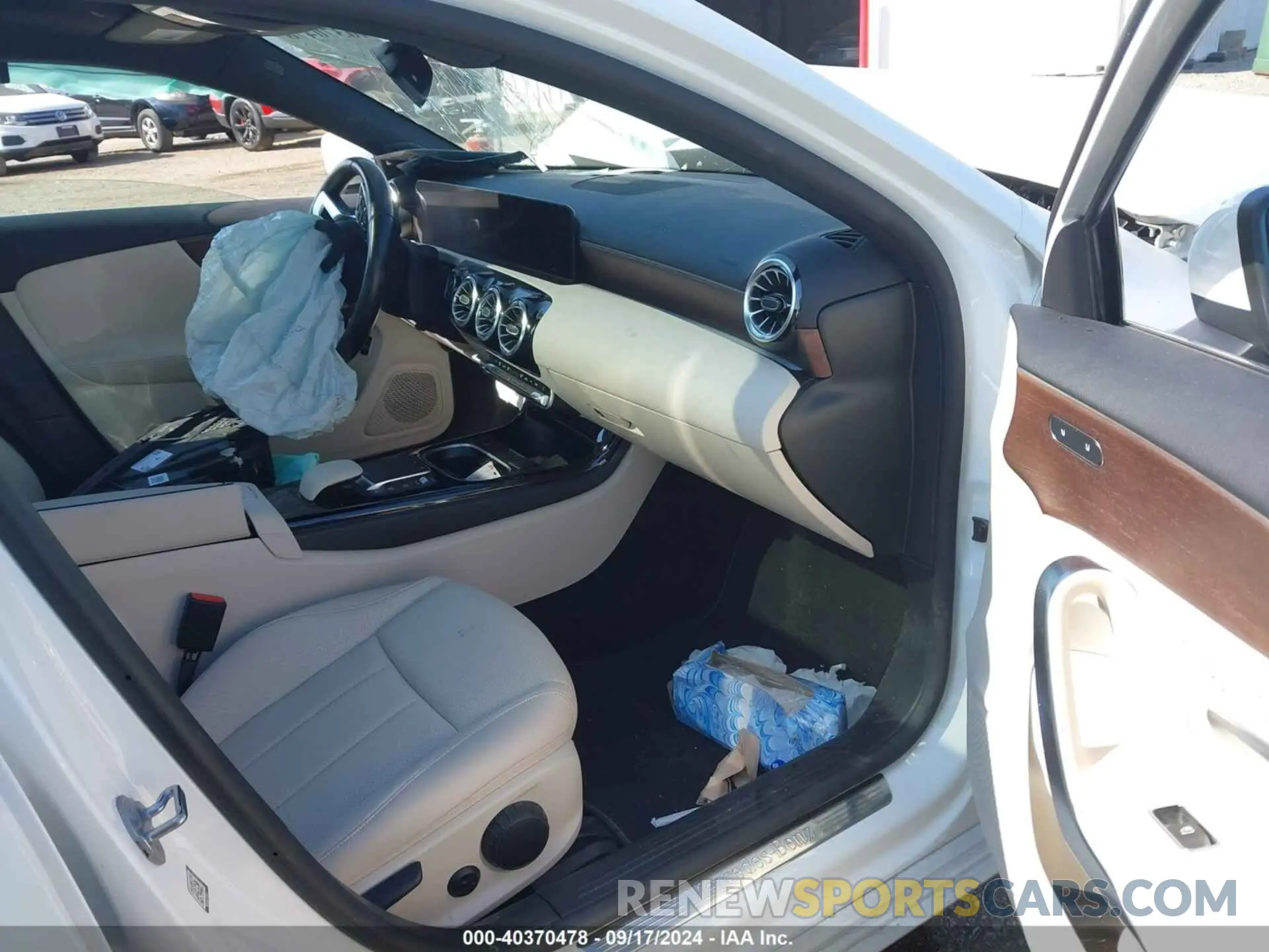 5 fotografías del automóvil dañado W1K3G4FB9NJ377023 MERCEDES-BENZ A 220 2022