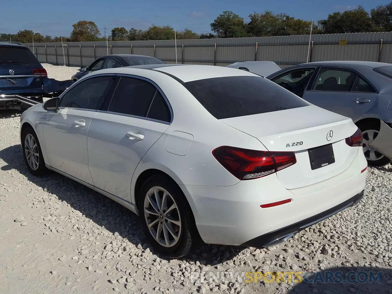 3 fotografías del automóvil dañado WDD3G4EB3KW019609 MERCEDES-BENZ A 220 4MAT 2019