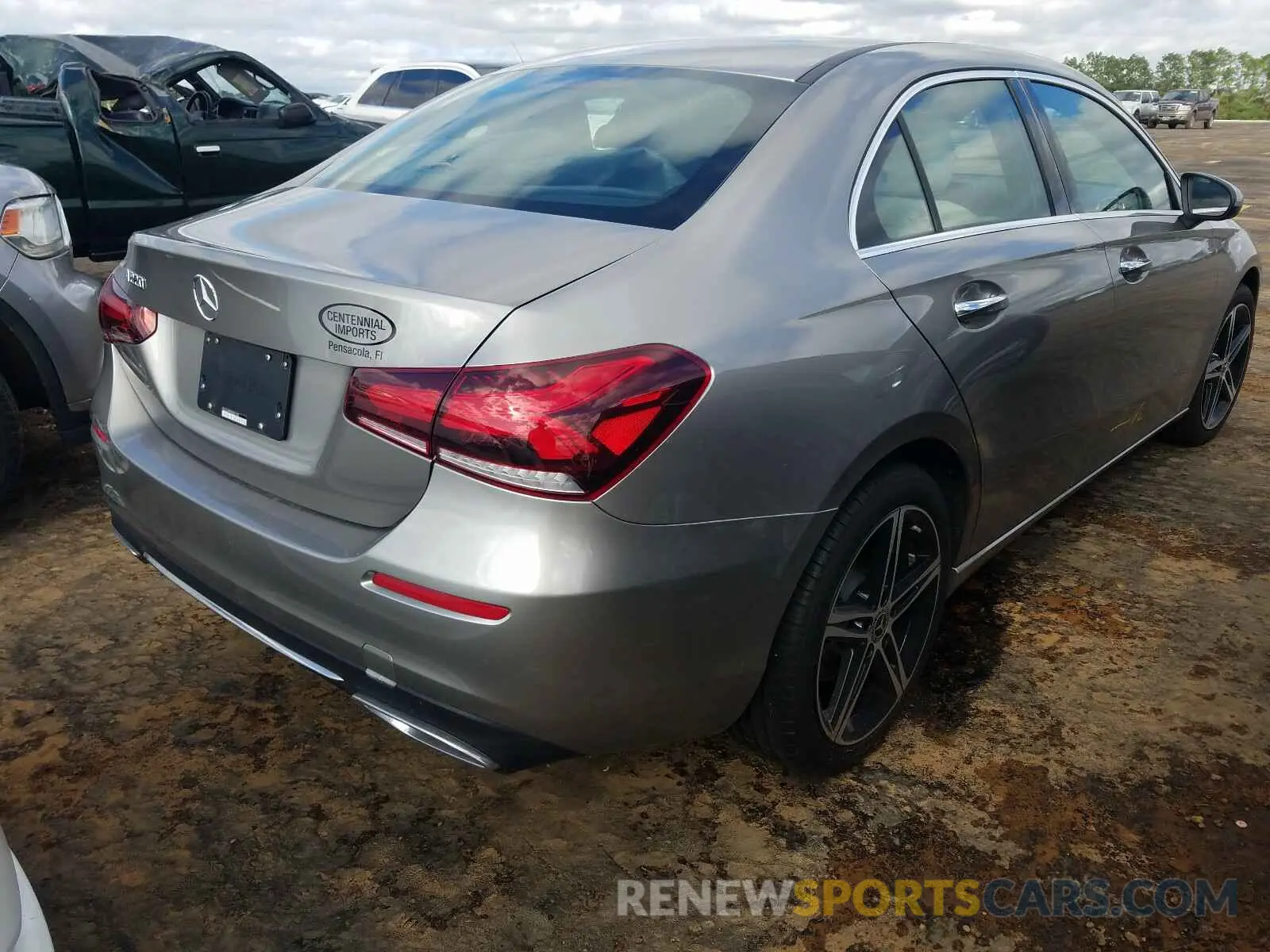 4 fotografías del automóvil dañado WDD3G4EBXKW001835 MERCEDES-BENZ A 220 4MAT 2019