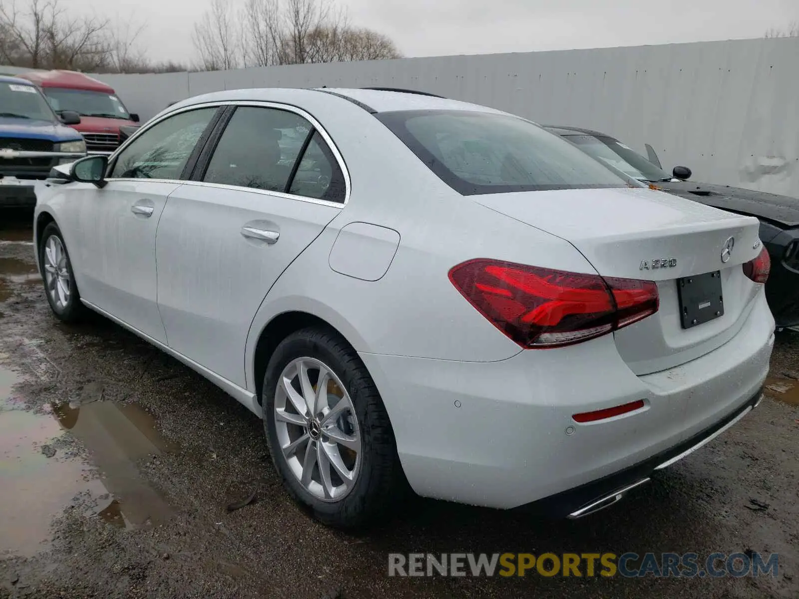 3 fotografías del automóvil dañado W1K3G4FB5MJ270789 MERCEDES-BENZ A 220 4MAT 2021