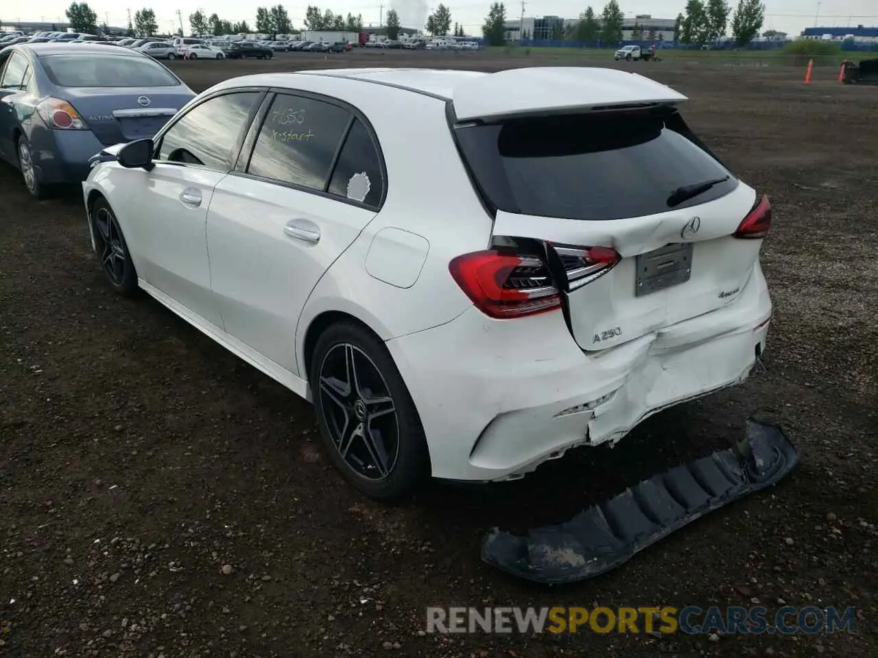 3 fotografías del automóvil dañado WDD3F4HB7KJ099122 MERCEDES-BENZ A-CLASS 2019