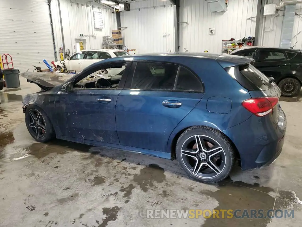 2 fotografías del automóvil dañado WDD3F4HB9KJ080359 MERCEDES-BENZ A-CLASS 2019