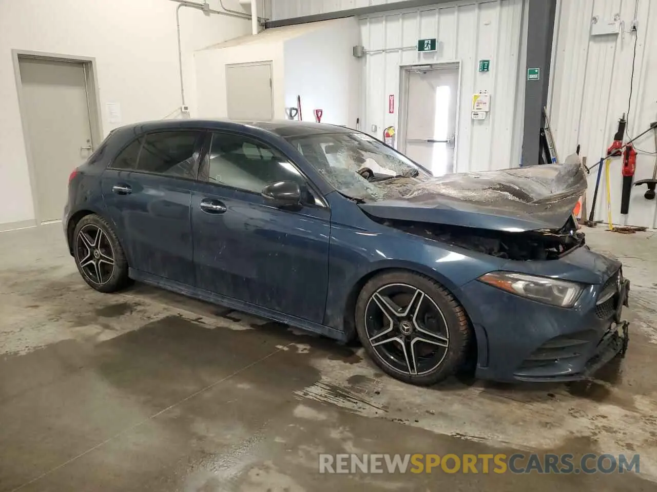 4 fotografías del automóvil dañado WDD3F4HB9KJ080359 MERCEDES-BENZ A-CLASS 2019