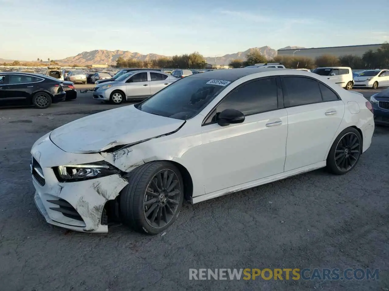 1 fotografías del automóvil dañado WDD3G4EB0KW022340 MERCEDES-BENZ A-CLASS 2019